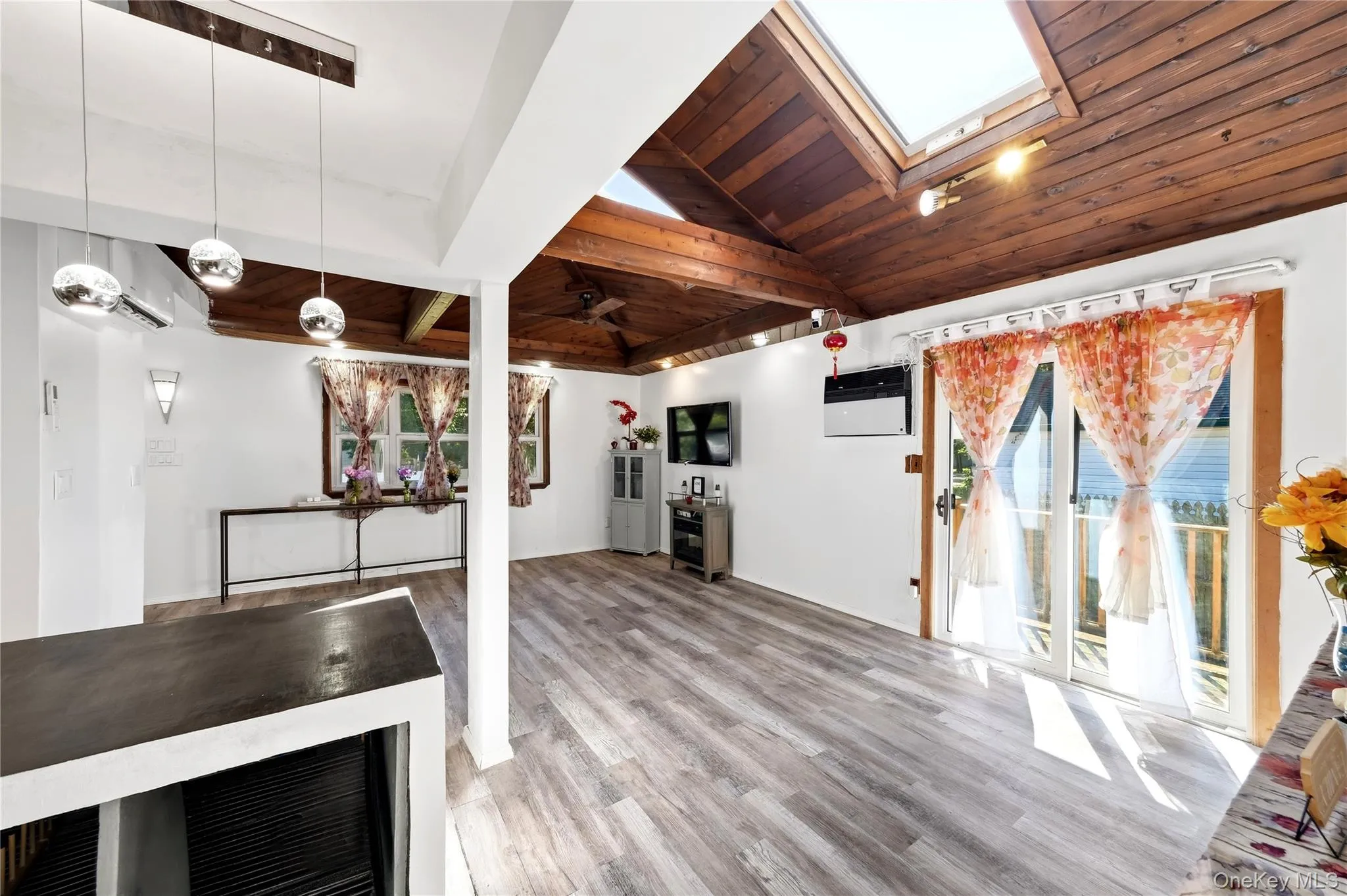 32 Edgewood Street, Brookhaven, NY, 3 Bedrooms Bedrooms, 7 Rooms Rooms,1 BathroomBathrooms,Residential,For Rent,Edgewood,0,1049004 32 Edgewood Street, Brookhaven, NY, 3 Bedrooms Bedrooms, 7 Rooms Rooms,1 BathroomBathrooms,Residential,For Rent,Edgewood,0,1049004