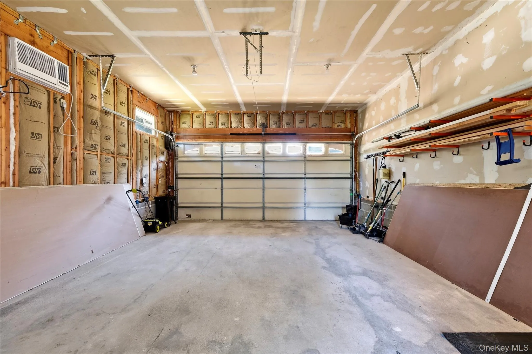 32 Edgewood Street, Brookhaven, NY, 3 Bedrooms Bedrooms, 7 Rooms Rooms,1 BathroomBathrooms,Residential,For Rent,Edgewood,0,1049004 32 Edgewood Street, Brookhaven, NY, 3 Bedrooms Bedrooms, 7 Rooms Rooms,1 BathroomBathrooms,Residential,For Rent,Edgewood,0,1049004