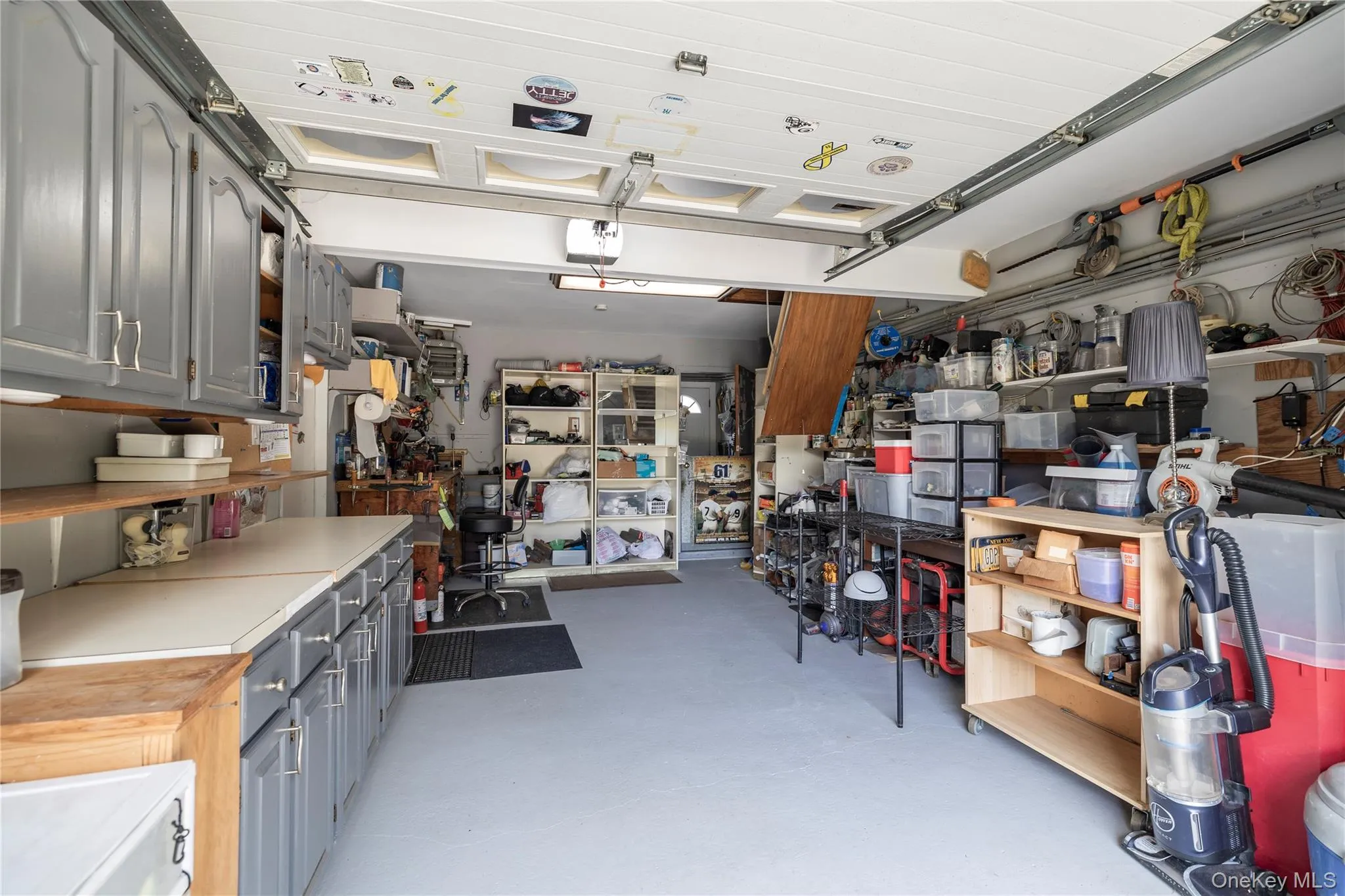 Attached garage Attached garage