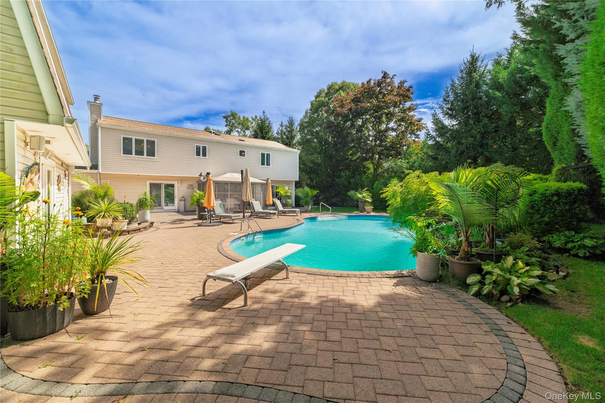 24 Sal Court, Islip, NY, 4 Bedrooms Bedrooms, 10 Rooms Rooms,4 BathroomsBathrooms,Residential,For Rent,Sal,0,1049006 24 Sal Court, Islip, NY, 4 Bedrooms Bedrooms, 10 Rooms Rooms,4 BathroomsBathrooms,Residential,For Rent,Sal,0,1049006
