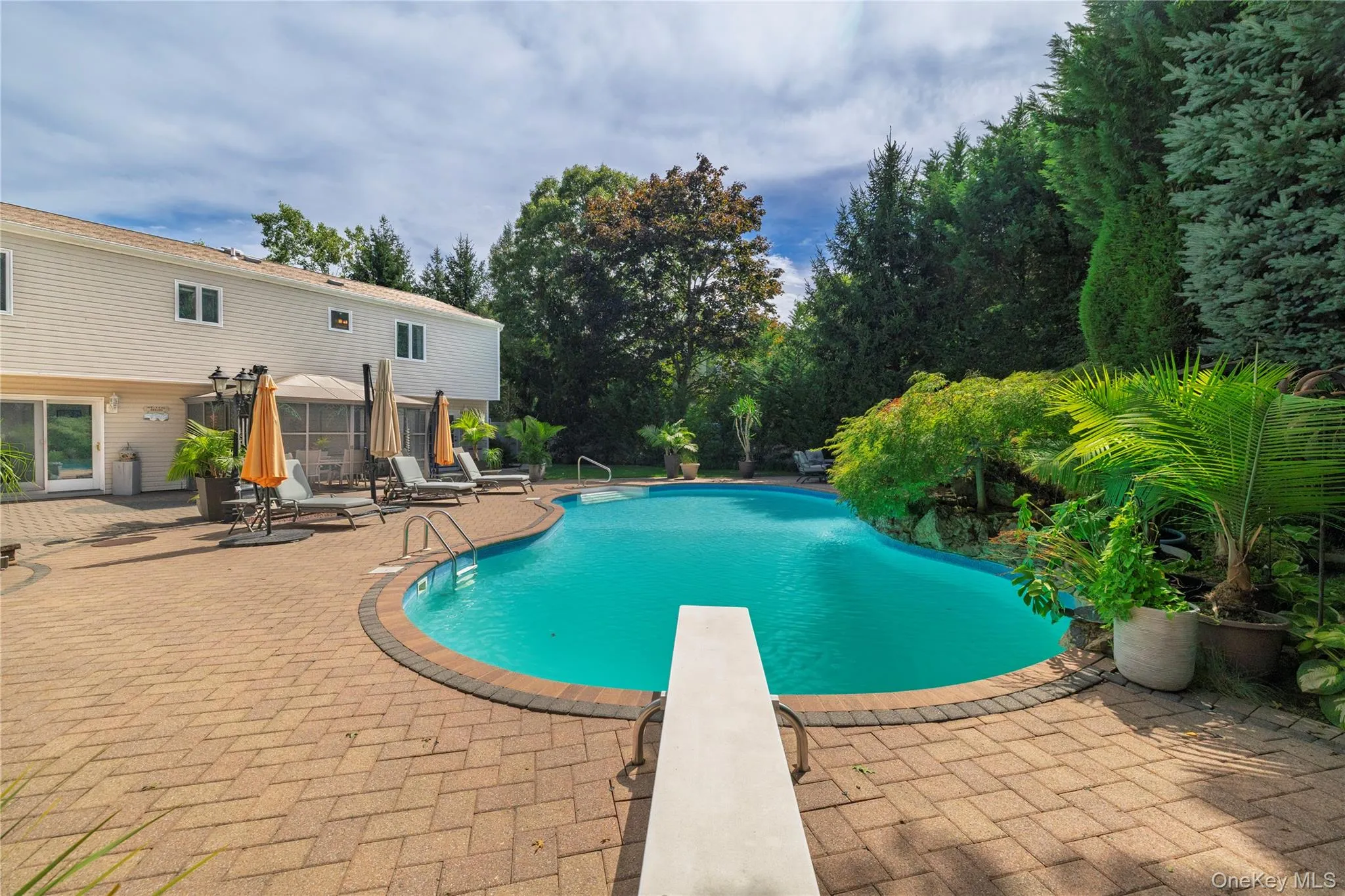 24 Sal Court, Islip, NY, 4 Bedrooms Bedrooms, 10 Rooms Rooms,4 BathroomsBathrooms,Residential,For Rent,Sal,0,1049006 24 Sal Court, Islip, NY, 4 Bedrooms Bedrooms, 10 Rooms Rooms,4 BathroomsBathrooms,Residential,For Rent,Sal,0,1049006