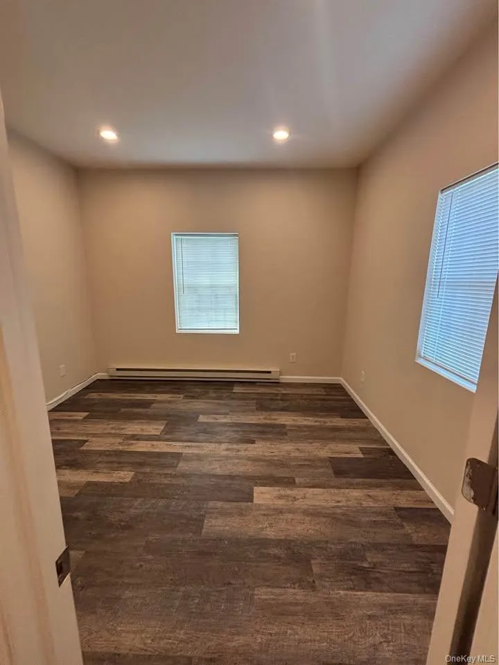 41 Amity Street, Brookhaven, NY, 1 Bedroom Bedrooms, 4 Room Rooms,1 BathroomBathrooms,Residential Lease,For Rent,Amity Street,0,1049010 41 Amity Street, Brookhaven, NY, 1 Bedroom Bedrooms, 4 Room Rooms,1 BathroomBathrooms,Residential Lease,For Rent,Amity Street,0,1049010