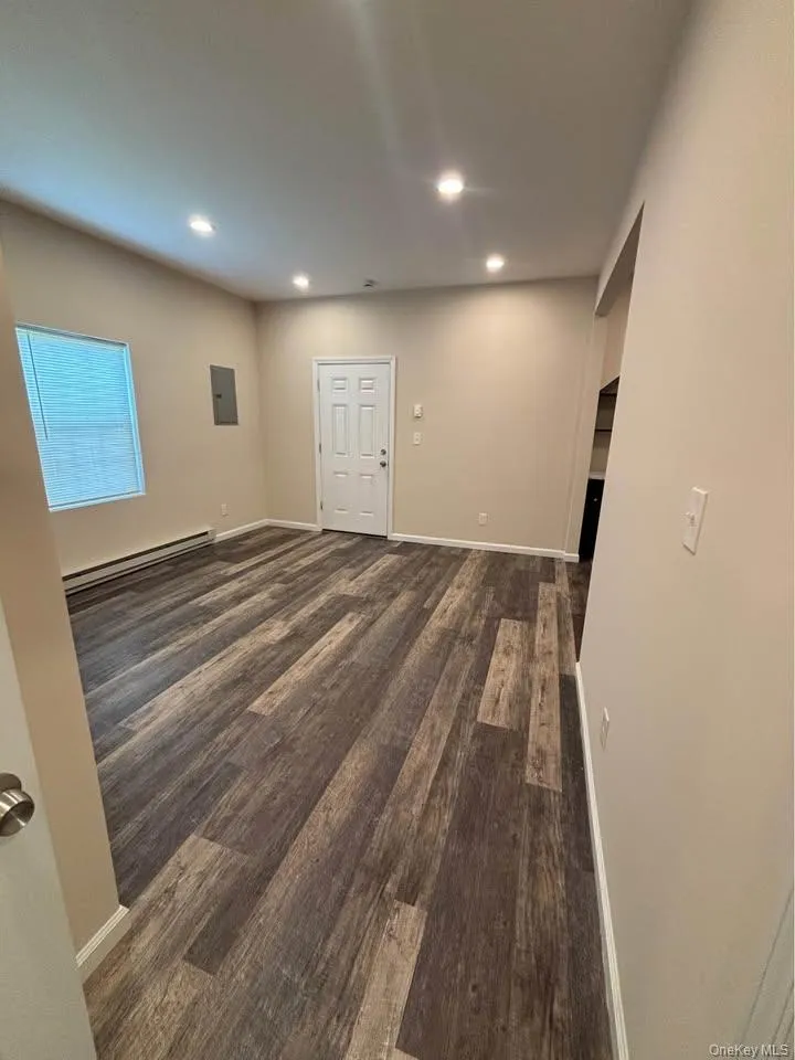 41 Amity Street, Brookhaven, NY, 1 Bedroom Bedrooms, 4 Room Rooms,1 BathroomBathrooms,Residential Lease,For Rent,Amity Street,0,1049010 41 Amity Street, Brookhaven, NY, 1 Bedroom Bedrooms, 4 Room Rooms,1 BathroomBathrooms,Residential Lease,For Rent,Amity Street,0,1049010