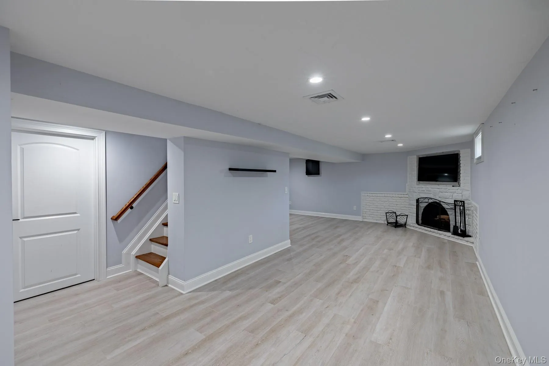 104 Justice Street, West Babylon, NY, 2 Bedrooms Bedrooms, 5 Rooms Rooms,1 BathroomBathrooms,Residential,For Rent,Justice,0,1049011 104 Justice Street, West Babylon, NY, 2 Bedrooms Bedrooms, 5 Rooms Rooms,1 BathroomBathrooms,Residential,For Rent,Justice,0,1049011