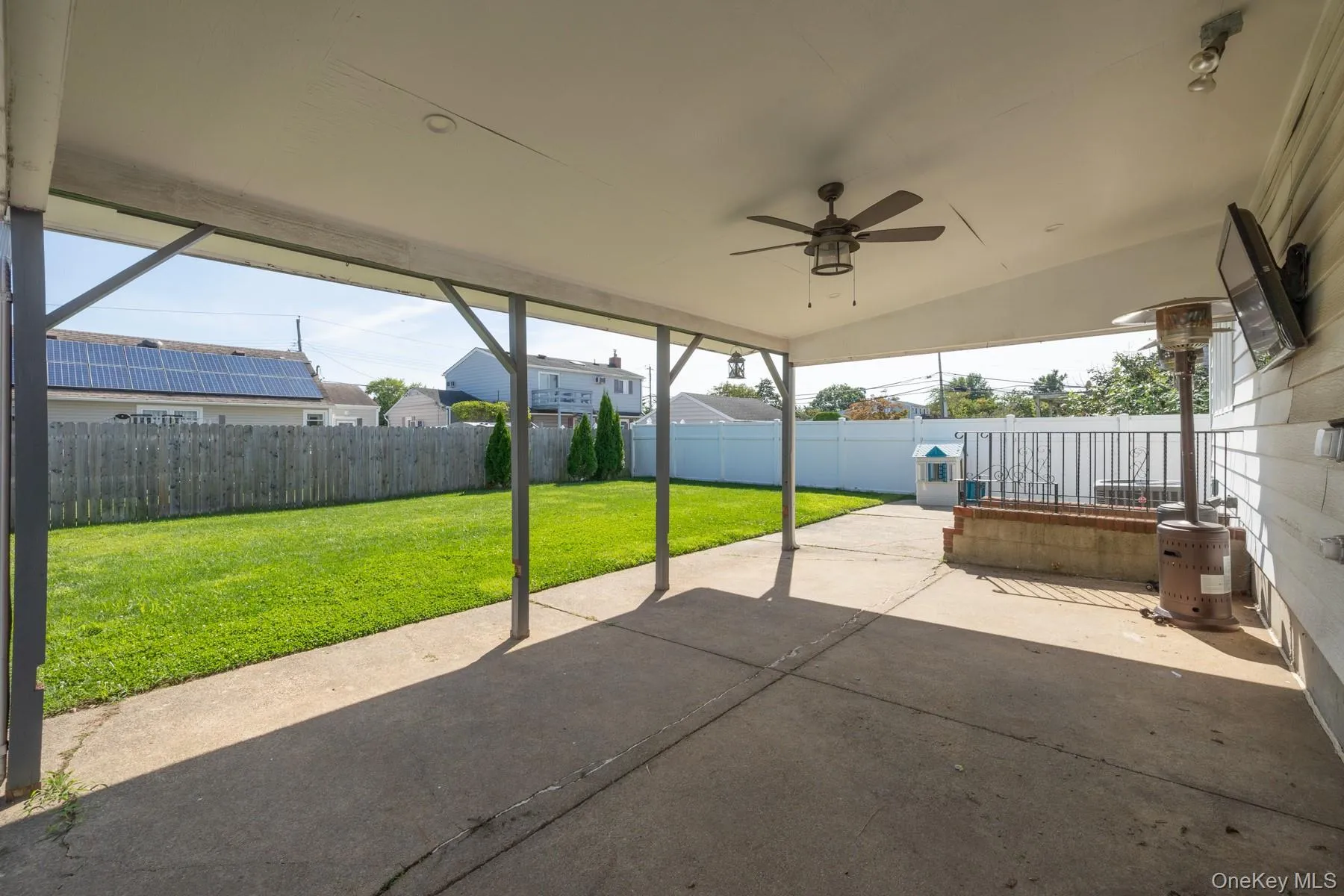 104 Justice Street, West Babylon, NY, 2 Bedrooms Bedrooms, 5 Rooms Rooms,1 BathroomBathrooms,Residential,For Rent,Justice,0,1049011 104 Justice Street, West Babylon, NY, 2 Bedrooms Bedrooms, 5 Rooms Rooms,1 BathroomBathrooms,Residential,For Rent,Justice,0,1049011