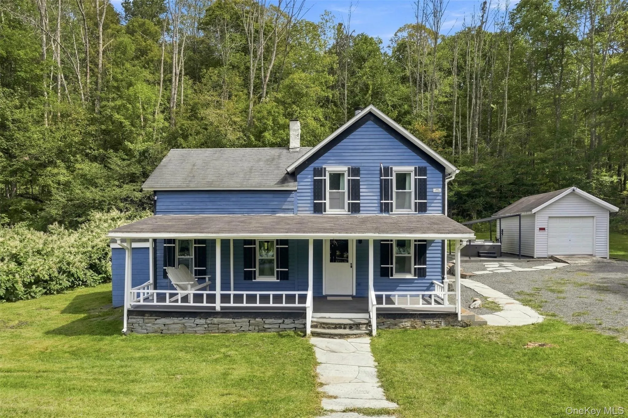 Classic farmhouse vibes but elevated with modern and stylish updates inside Classic farmhouse vibes but elevated with modern and stylish updates inside