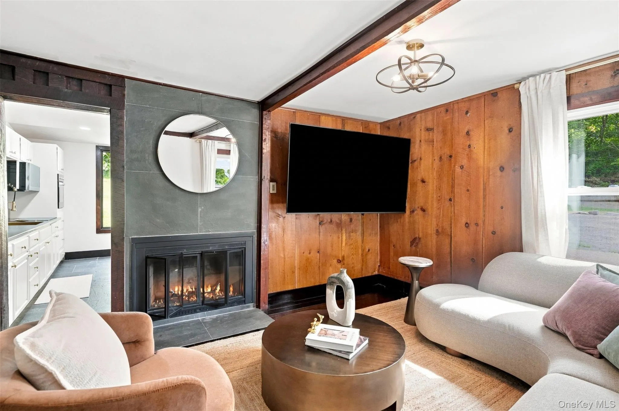 The perfect amount of rustic charm with all the modern amenities The perfect amount of rustic charm with all the modern amenities
