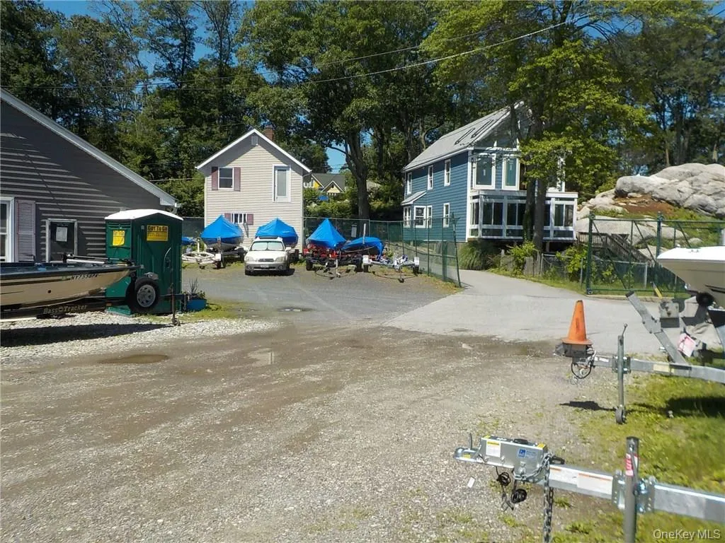 96 Dunderberg Road, Putnam Valley, NY, 3 Bedrooms Bedrooms, 7 Rooms Rooms,2 BathroomsBathrooms,Residential Lease,For Rent,Dunderberg,0,1049016 96 Dunderberg Road, Putnam Valley, NY, 3 Bedrooms Bedrooms, 7 Rooms Rooms,2 BathroomsBathrooms,Residential Lease,For Rent,Dunderberg,0,1049016