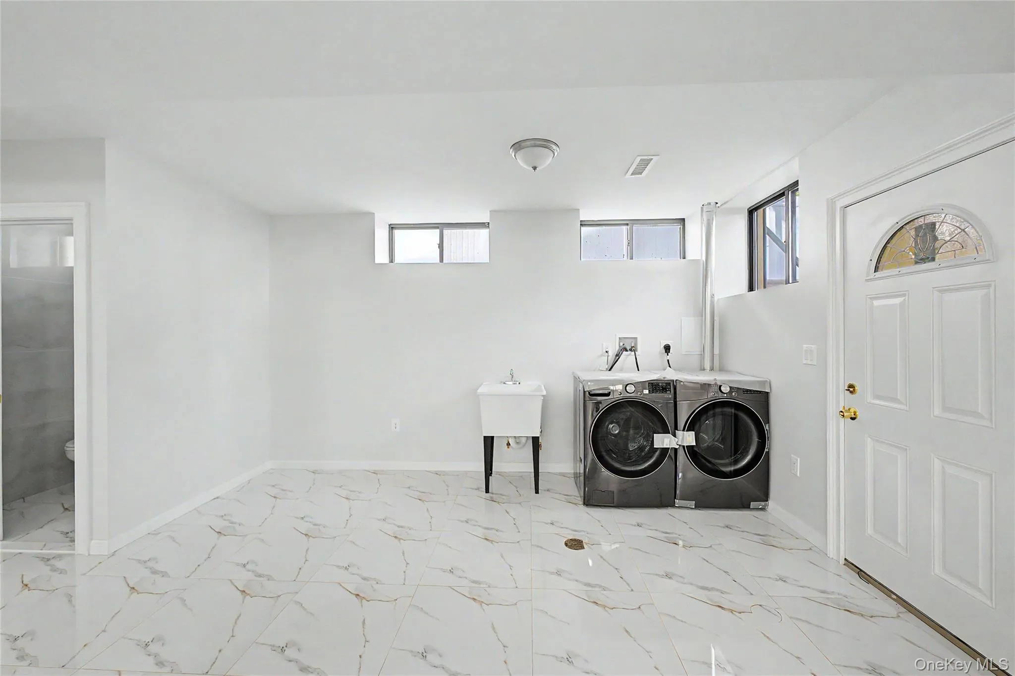 53-07 197th Street, New York, NY, 4 Bedrooms Bedrooms, 10 Rooms Rooms,4 BathroomsBathrooms,Residential,For Rent,197th,0,1049017 53-07 197th Street, New York, NY, 4 Bedrooms Bedrooms, 10 Rooms Rooms,4 BathroomsBathrooms,Residential,For Rent,197th,0,1049017