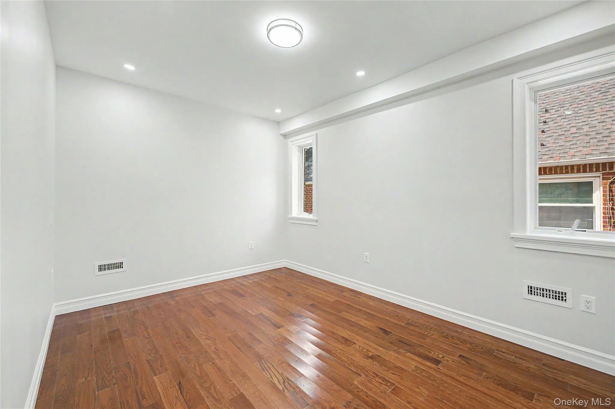53-07 197th Street, New York, NY, 4 Bedrooms Bedrooms, 10 Rooms Rooms,4 BathroomsBathrooms,Residential,For Rent,197th,0,1049017 53-07 197th Street, New York, NY, 4 Bedrooms Bedrooms, 10 Rooms Rooms,4 BathroomsBathrooms,Residential,For Rent,197th,0,1049017