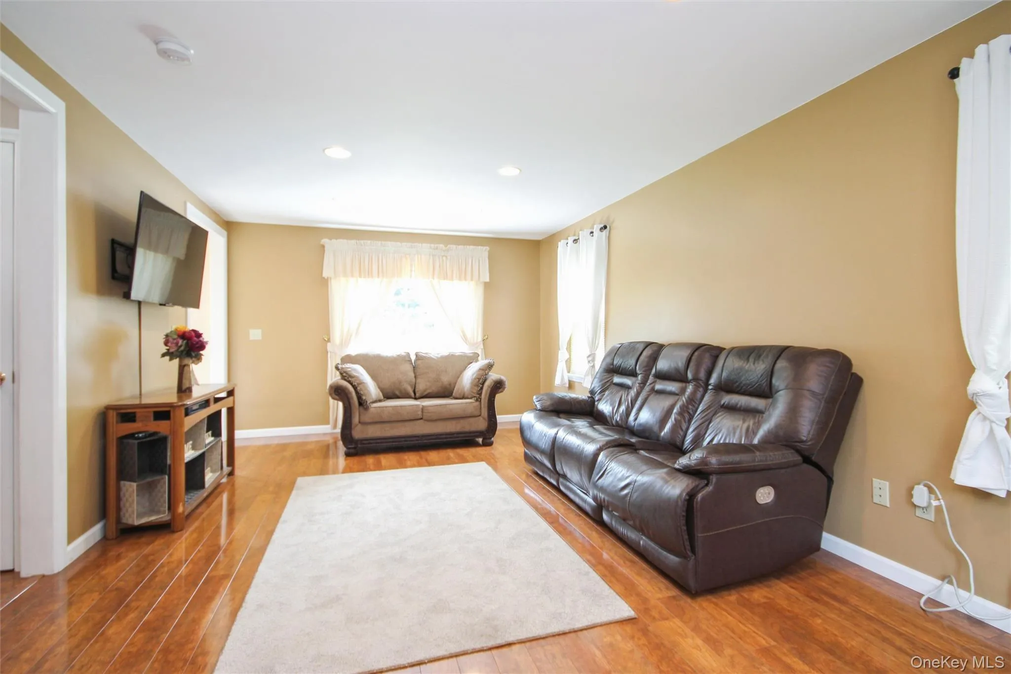 183 Fulton Street, Poughkeepsie (town), NY, 3 Bedrooms Bedrooms, 7 Rooms Rooms,2 BathroomsBathrooms,Residential,For Rent,Fulton,0,1049018 183 Fulton Street, Poughkeepsie (town), NY, 3 Bedrooms Bedrooms, 7 Rooms Rooms,2 BathroomsBathrooms,Residential,For Rent,Fulton,0,1049018