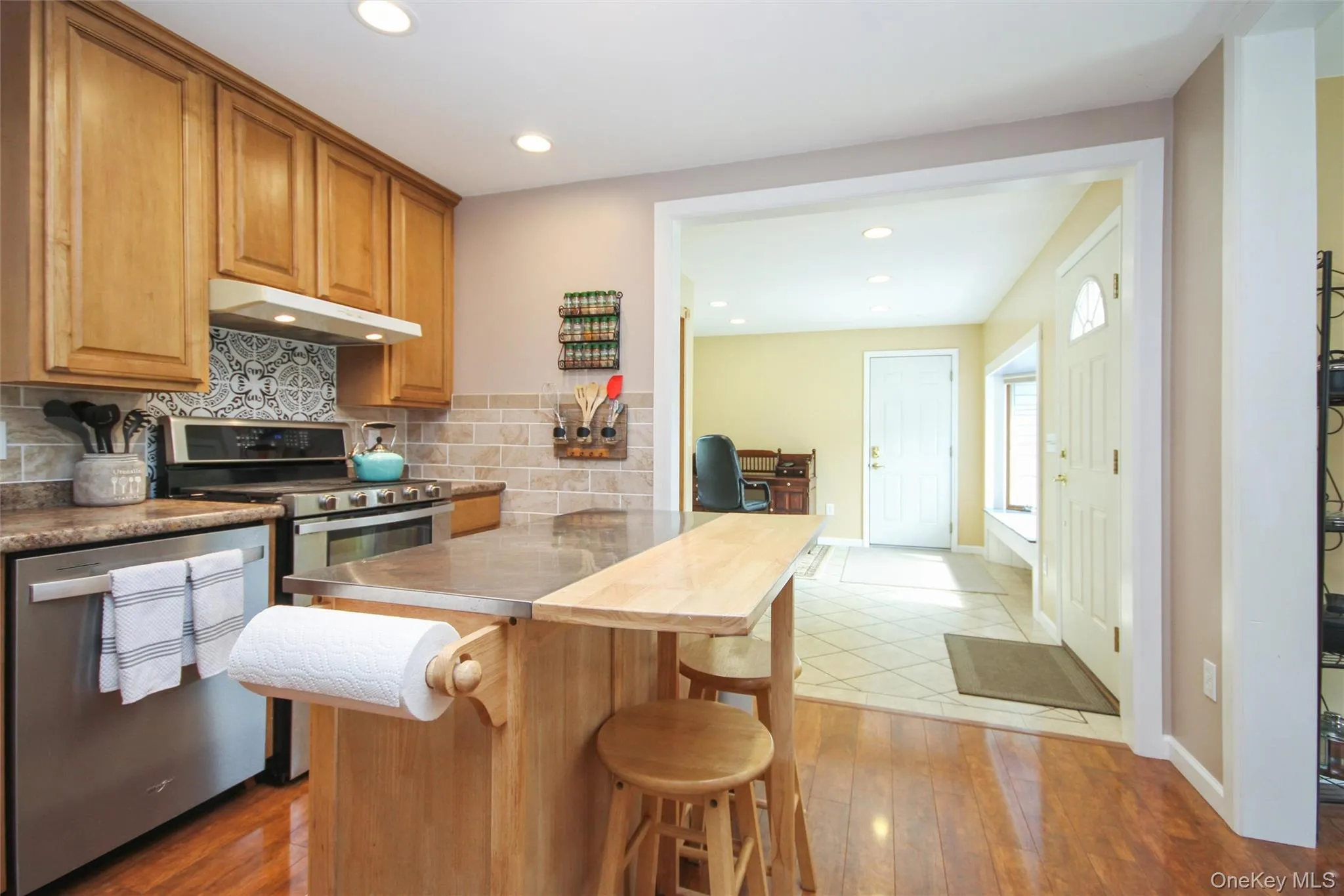 183 Fulton Street, Poughkeepsie (town), NY, 3 Bedrooms Bedrooms, 7 Rooms Rooms,2 BathroomsBathrooms,Residential,For Rent,Fulton,0,1049018 183 Fulton Street, Poughkeepsie (town), NY, 3 Bedrooms Bedrooms, 7 Rooms Rooms,2 BathroomsBathrooms,Residential,For Rent,Fulton,0,1049018