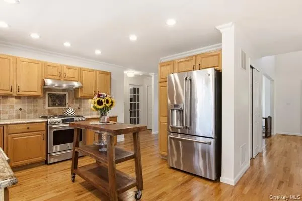 5 Old Neck Court, Brookhaven, NY, 5 Bedrooms Bedrooms, 11 Rooms Rooms,3 BathroomsBathrooms,Residential,For Rent,Old Neck,0,1049019 5 Old Neck Court, Brookhaven, NY, 5 Bedrooms Bedrooms, 11 Rooms Rooms,3 BathroomsBathrooms,Residential,For Rent,Old Neck,0,1049019