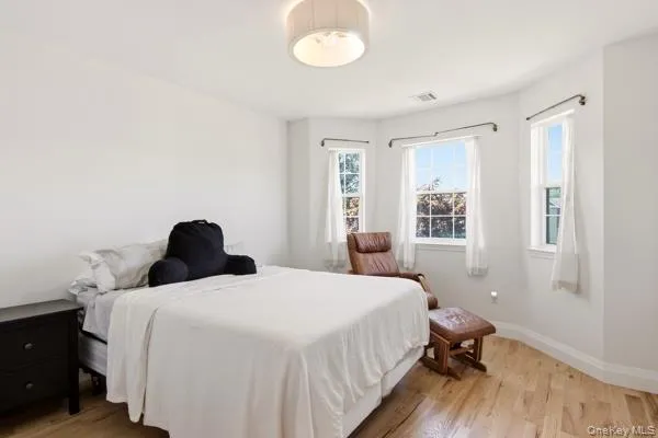 5 Old Neck Court, Brookhaven, NY, 5 Bedrooms Bedrooms, 11 Rooms Rooms,3 BathroomsBathrooms,Residential,For Rent,Old Neck,0,1049019 5 Old Neck Court, Brookhaven, NY, 5 Bedrooms Bedrooms, 11 Rooms Rooms,3 BathroomsBathrooms,Residential,For Rent,Old Neck,0,1049019