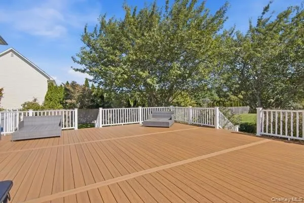 5 Old Neck Court, Brookhaven, NY, 5 Bedrooms Bedrooms, 11 Rooms Rooms,3 BathroomsBathrooms,Residential,For Rent,Old Neck,0,1049019 5 Old Neck Court, Brookhaven, NY, 5 Bedrooms Bedrooms, 11 Rooms Rooms,3 BathroomsBathrooms,Residential,For Rent,Old Neck,0,1049019