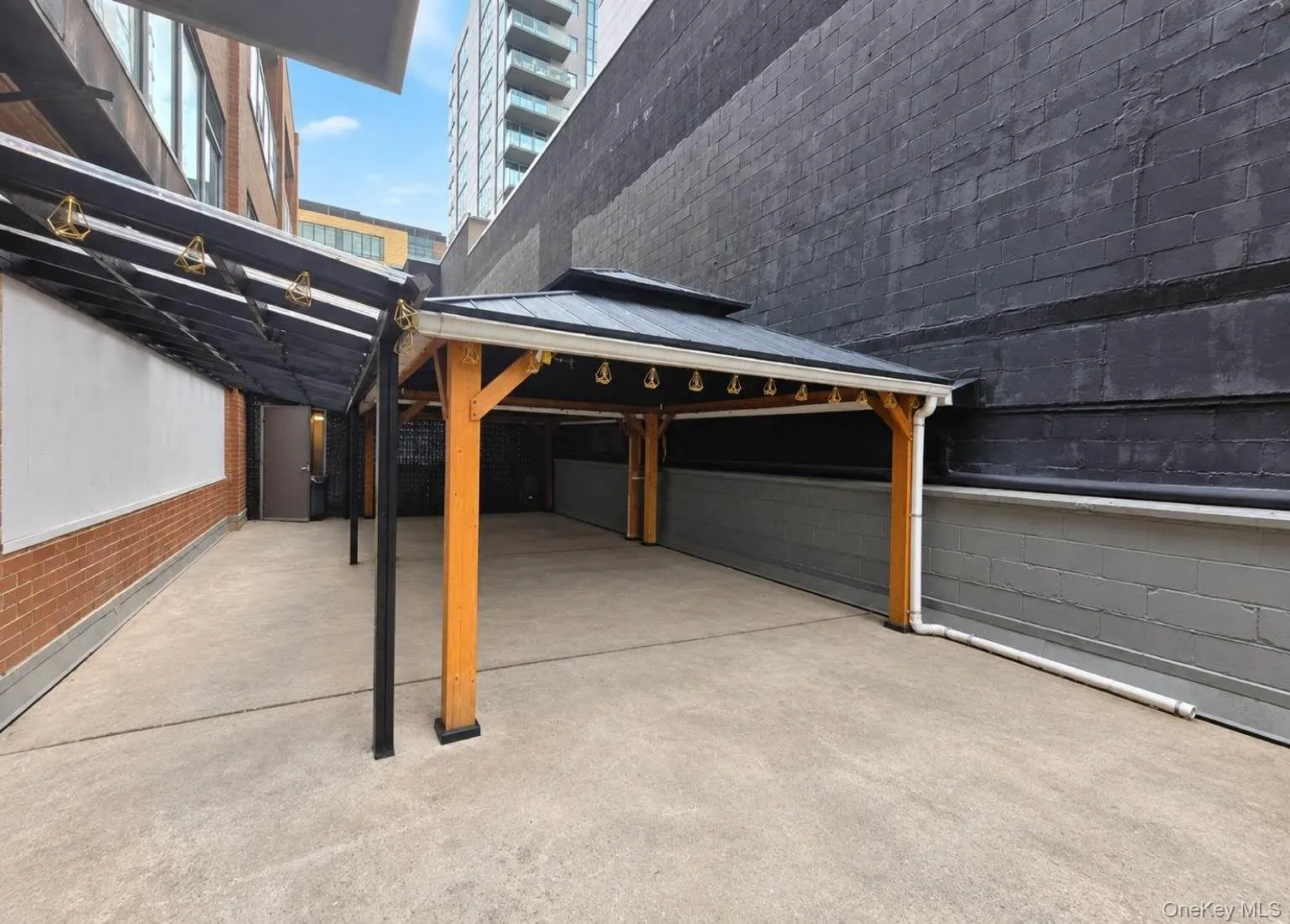 37-20 Prince St, New York, NY, ,Commercial Lease,For Rent,Prince St,0,1049021 37-20 Prince St, New York, NY, ,Commercial Lease,For Rent,Prince St,0,1049021