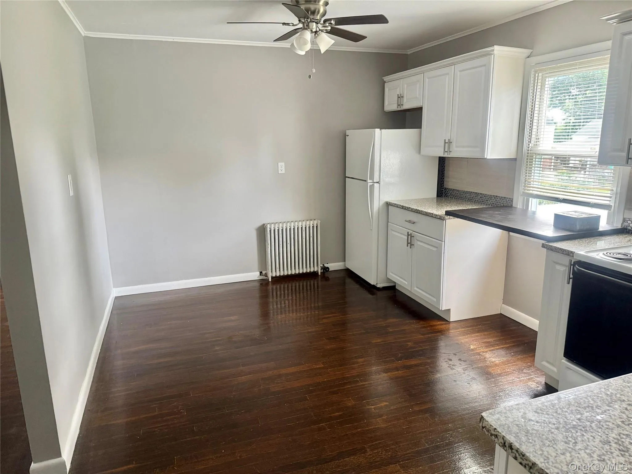 66 Folsom Avenue, Huntington, NY, 2 Bedrooms Bedrooms, 5 Rooms Rooms,1 BathroomBathrooms,Residential Lease,For Rent,Folsom,0,1049023 66 Folsom Avenue, Huntington, NY, 2 Bedrooms Bedrooms, 5 Rooms Rooms,1 BathroomBathrooms,Residential Lease,For Rent,Folsom,0,1049023