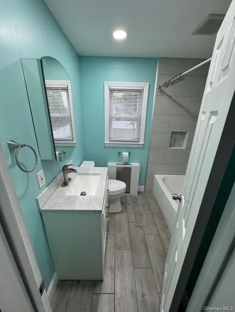 66 Folsom Avenue, Huntington, NY, 2 Bedroom Bedrooms, 5 Room Rooms,1 BathroomBathrooms,Residential Lease,For Rent,Folsom,0,1049023 66 Folsom Avenue, Huntington, NY, 2 Bedroom Bedrooms, 5 Room Rooms,1 BathroomBathrooms,Residential Lease,For Rent,Folsom,0,1049023
