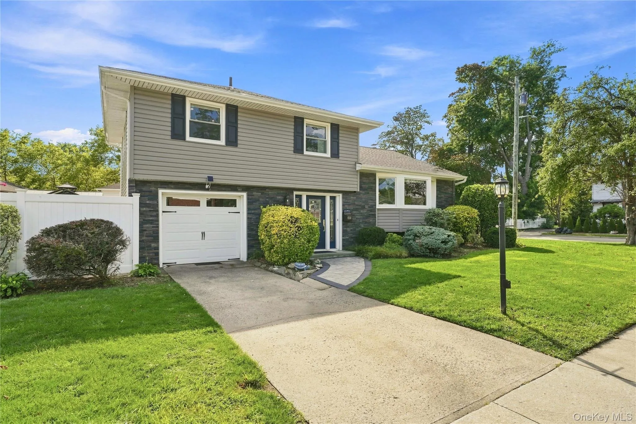 614 Pine Lane, Hempstead, NY, 4 Bedrooms Bedrooms, 6 Rooms Rooms,2 BathroomsBathrooms,Residential,For Rent,Pine,0,1049024 614 Pine Lane, Hempstead, NY, 4 Bedrooms Bedrooms, 6 Rooms Rooms,2 BathroomsBathrooms,Residential,For Rent,Pine,0,1049024