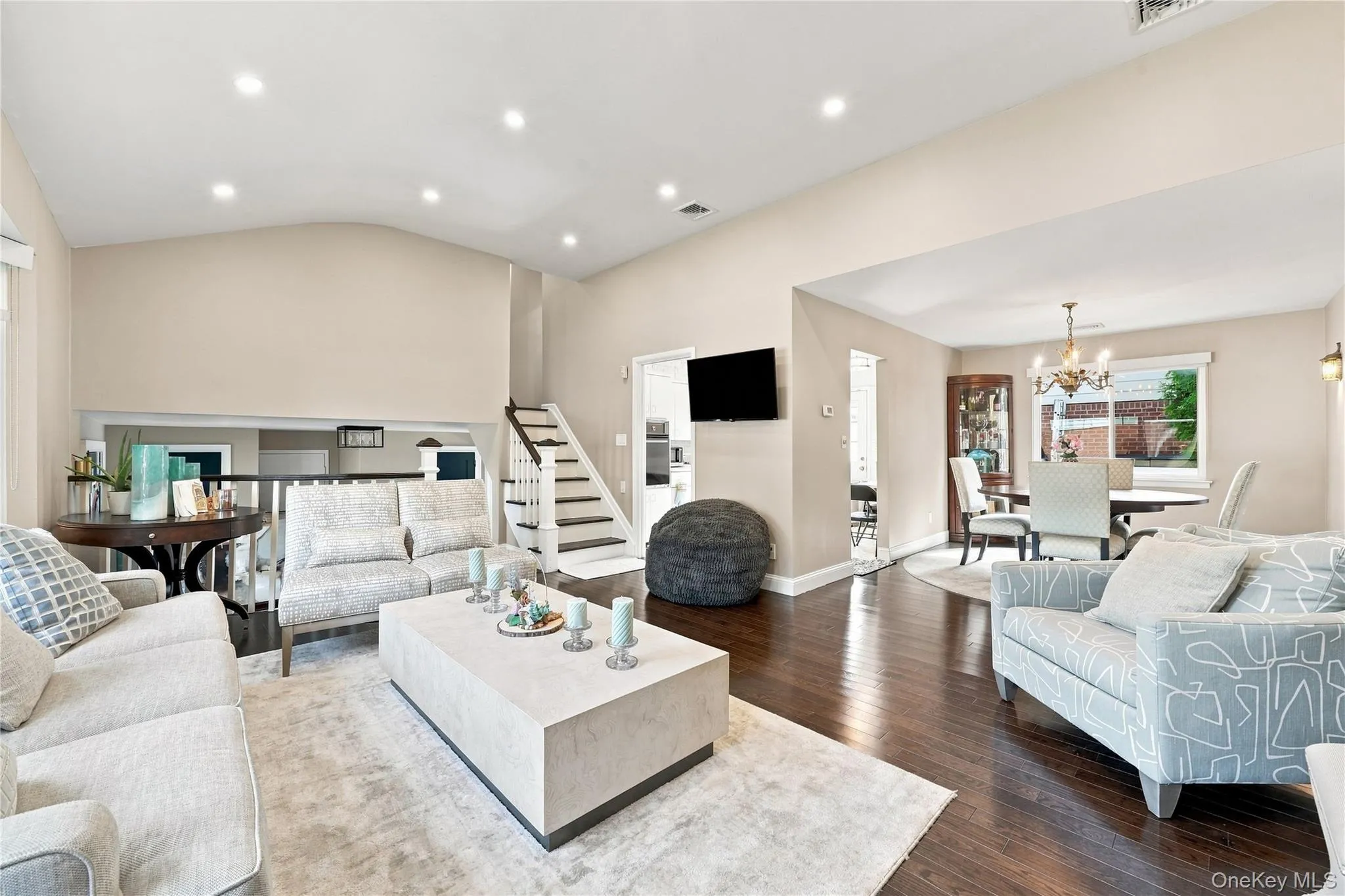 614 Pine Lane, Hempstead, NY, 4 Bedrooms Bedrooms, 6 Rooms Rooms,2 BathroomsBathrooms,Residential,For Rent,Pine,0,1049024 614 Pine Lane, Hempstead, NY, 4 Bedrooms Bedrooms, 6 Rooms Rooms,2 BathroomsBathrooms,Residential,For Rent,Pine,0,1049024