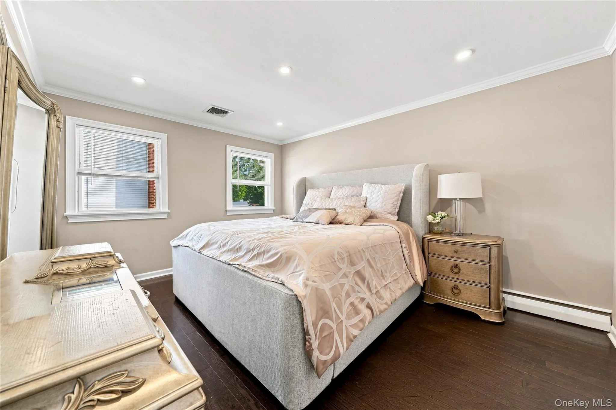 614 Pine Lane, Hempstead, NY, 4 Bedrooms Bedrooms, 6 Rooms Rooms,2 BathroomsBathrooms,Residential,For Rent,Pine,0,1049024 614 Pine Lane, Hempstead, NY, 4 Bedrooms Bedrooms, 6 Rooms Rooms,2 BathroomsBathrooms,Residential,For Rent,Pine,0,1049024