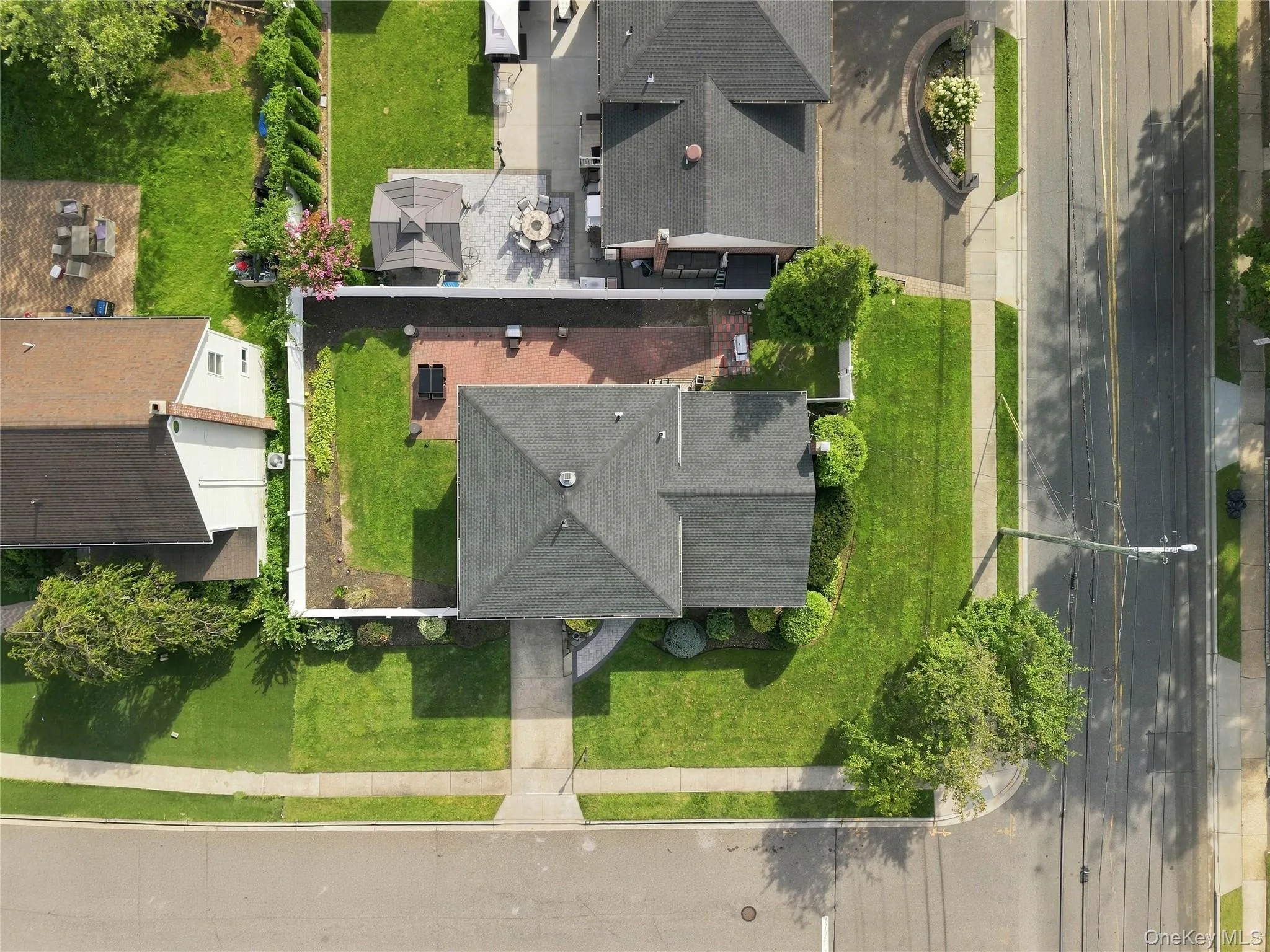 614 Pine Lane, Hempstead, NY, 4 Bedrooms Bedrooms, 6 Rooms Rooms,2 BathroomsBathrooms,Residential,For Rent,Pine,0,1049024 614 Pine Lane, Hempstead, NY, 4 Bedrooms Bedrooms, 6 Rooms Rooms,2 BathroomsBathrooms,Residential,For Rent,Pine,0,1049024