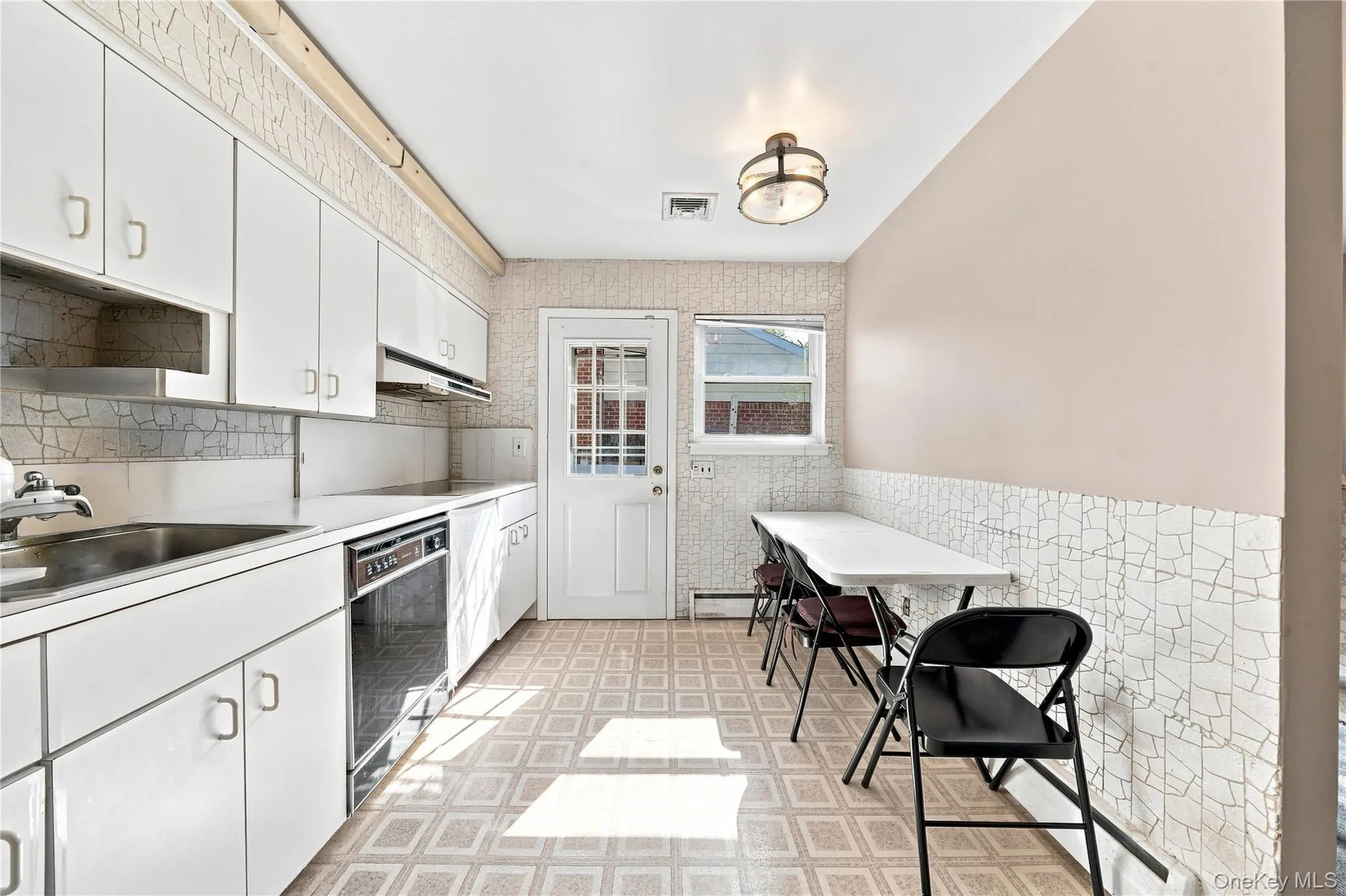 614 Pine Lane, Hempstead, NY, 4 Bedrooms Bedrooms, 6 Rooms Rooms,2 BathroomsBathrooms,Residential,For Rent,Pine,0,1049024 614 Pine Lane, Hempstead, NY, 4 Bedrooms Bedrooms, 6 Rooms Rooms,2 BathroomsBathrooms,Residential,For Rent,Pine,0,1049024