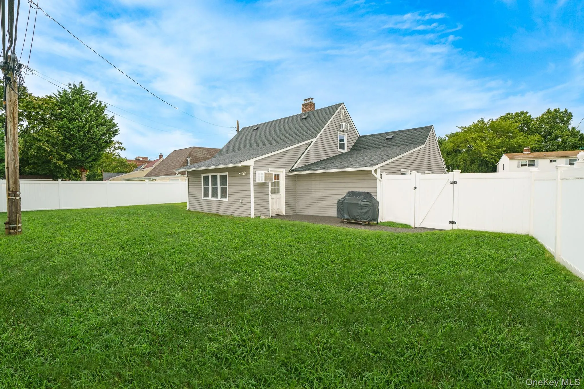 12 Squirrel Lane, Hempstead, NY, 4 Bedrooms Bedrooms, 7 Rooms Rooms,2 BathroomsBathrooms,Residential,For Rent,Squirrel,0,1049029 12 Squirrel Lane, Hempstead, NY, 4 Bedrooms Bedrooms, 7 Rooms Rooms,2 BathroomsBathrooms,Residential,For Rent,Squirrel,0,1049029