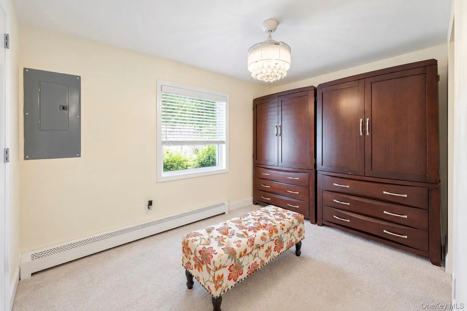 26 All Points Terrace, Islip, NY, 5 Bedrooms Bedrooms, 11 Rooms Rooms,2 BathroomsBathrooms,Residential,For Rent,All Points,0,1049030 26 All Points Terrace, Islip, NY, 5 Bedrooms Bedrooms, 11 Rooms Rooms,2 BathroomsBathrooms,Residential,For Rent,All Points,0,1049030