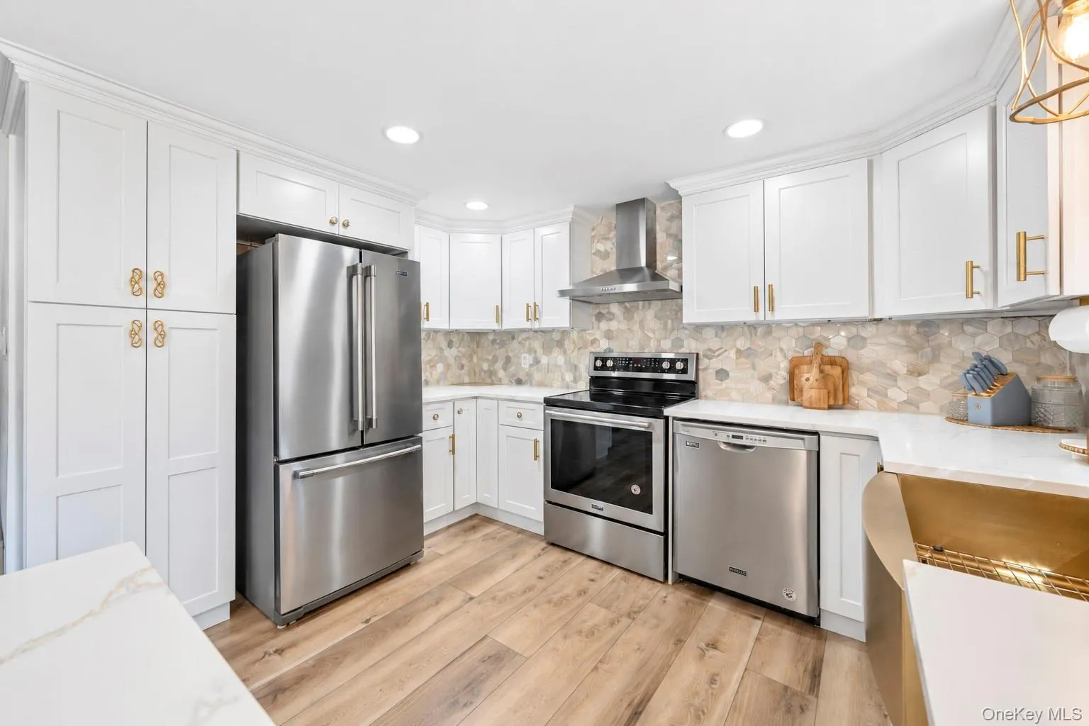 26 All Points Terrace, Islip, NY, 5 Bedrooms Bedrooms, 11 Rooms Rooms,2 BathroomsBathrooms,Residential,For Rent,All Points,0,1049030 26 All Points Terrace, Islip, NY, 5 Bedrooms Bedrooms, 11 Rooms Rooms,2 BathroomsBathrooms,Residential,For Rent,All Points,0,1049030