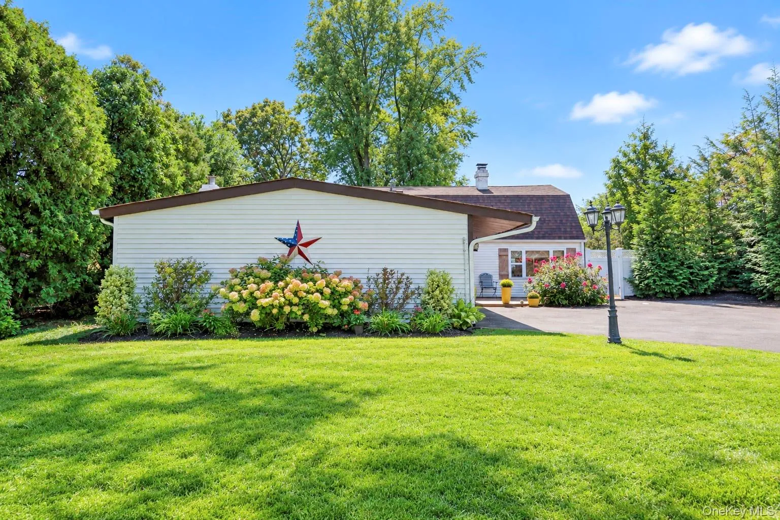 26 All Points Terrace, Islip, NY, 5 Bedrooms Bedrooms, 11 Rooms Rooms,2 BathroomsBathrooms,Residential,For Rent,All Points,0,1049030 26 All Points Terrace, Islip, NY, 5 Bedrooms Bedrooms, 11 Rooms Rooms,2 BathroomsBathrooms,Residential,For Rent,All Points,0,1049030