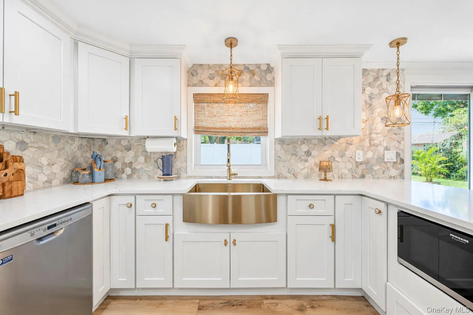 26 All Points Terrace, Islip, NY, 5 Bedrooms Bedrooms, 11 Rooms Rooms,2 BathroomsBathrooms,Residential,For Rent,All Points,0,1049030 26 All Points Terrace, Islip, NY, 5 Bedrooms Bedrooms, 11 Rooms Rooms,2 BathroomsBathrooms,Residential,For Rent,All Points,0,1049030