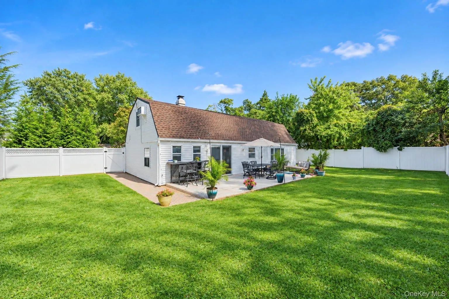 26 All Points Terrace, Islip, NY, 5 Bedrooms Bedrooms, 11 Rooms Rooms,2 BathroomsBathrooms,Residential,For Rent,All Points,0,1049030 26 All Points Terrace, Islip, NY, 5 Bedrooms Bedrooms, 11 Rooms Rooms,2 BathroomsBathrooms,Residential,For Rent,All Points,0,1049030