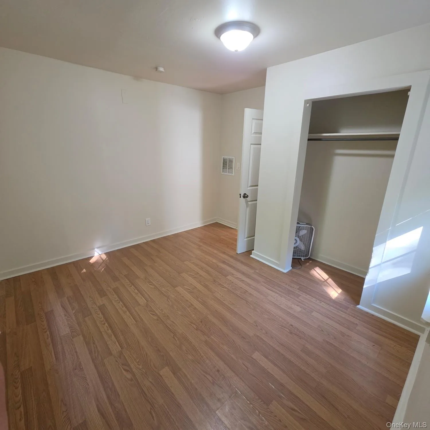 4 Storybrook Lane, Mamakating, NY, 1 Bedroom Bedrooms, 3 Room Rooms,1 BathroomBathrooms,Residential Lease,For Rent,Storybrook,0,1049031 4 Storybrook Lane, Mamakating, NY, 1 Bedroom Bedrooms, 3 Room Rooms,1 BathroomBathrooms,Residential Lease,For Rent,Storybrook,0,1049031