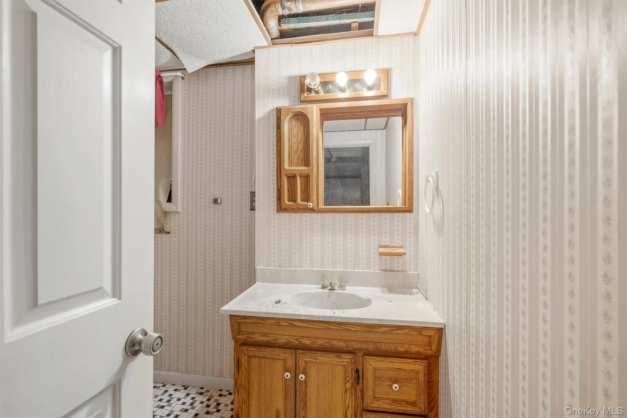 54 Clancy Avenue, New Windsor, NY, 3 Bedrooms Bedrooms, 9 Rooms Rooms,1 BathroomBathrooms,Residential,For Rent,Clancy,0,1049039 54 Clancy Avenue, New Windsor, NY, 3 Bedrooms Bedrooms, 9 Rooms Rooms,1 BathroomBathrooms,Residential,For Rent,Clancy,0,1049039