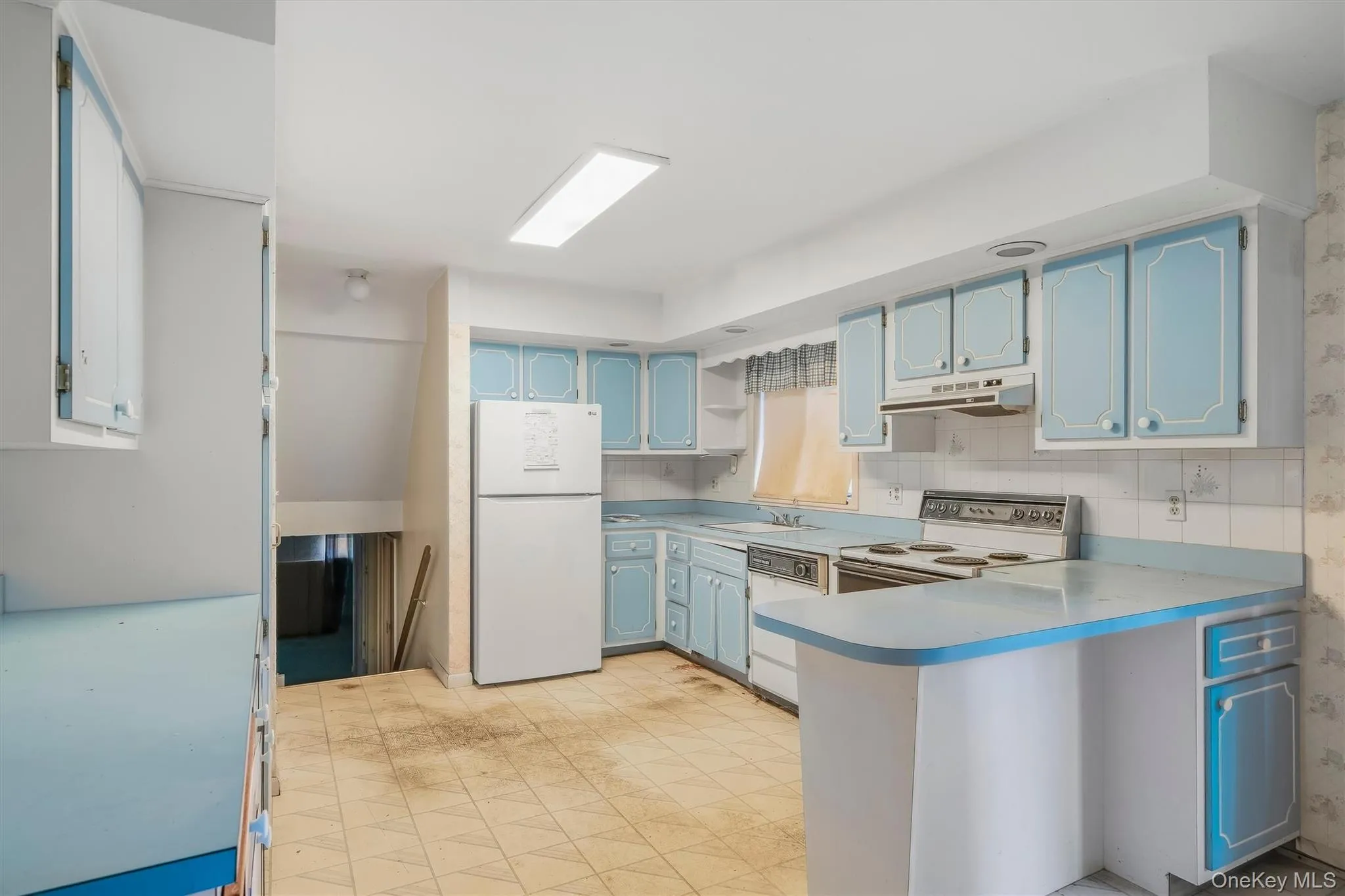 54 Clancy Avenue, New Windsor, NY, 3 Bedrooms Bedrooms, 9 Rooms Rooms,1 BathroomBathrooms,Residential,For Rent,Clancy,0,1049039 54 Clancy Avenue, New Windsor, NY, 3 Bedrooms Bedrooms, 9 Rooms Rooms,1 BathroomBathrooms,Residential,For Rent,Clancy,0,1049039