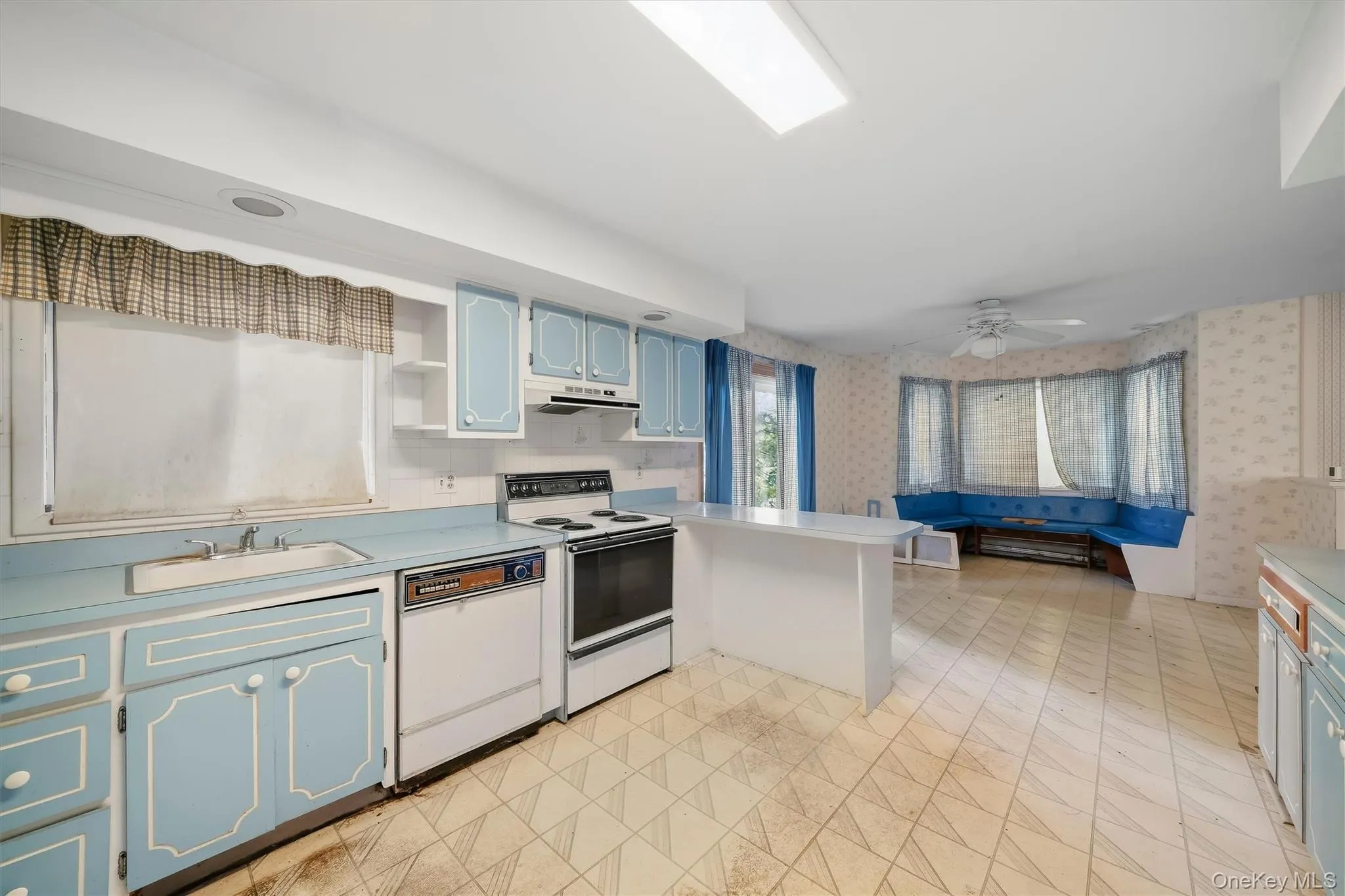 54 Clancy Avenue, New Windsor, NY, 3 Bedrooms Bedrooms, 9 Rooms Rooms,1 BathroomBathrooms,Residential,For Rent,Clancy,0,1049039 54 Clancy Avenue, New Windsor, NY, 3 Bedrooms Bedrooms, 9 Rooms Rooms,1 BathroomBathrooms,Residential,For Rent,Clancy,0,1049039