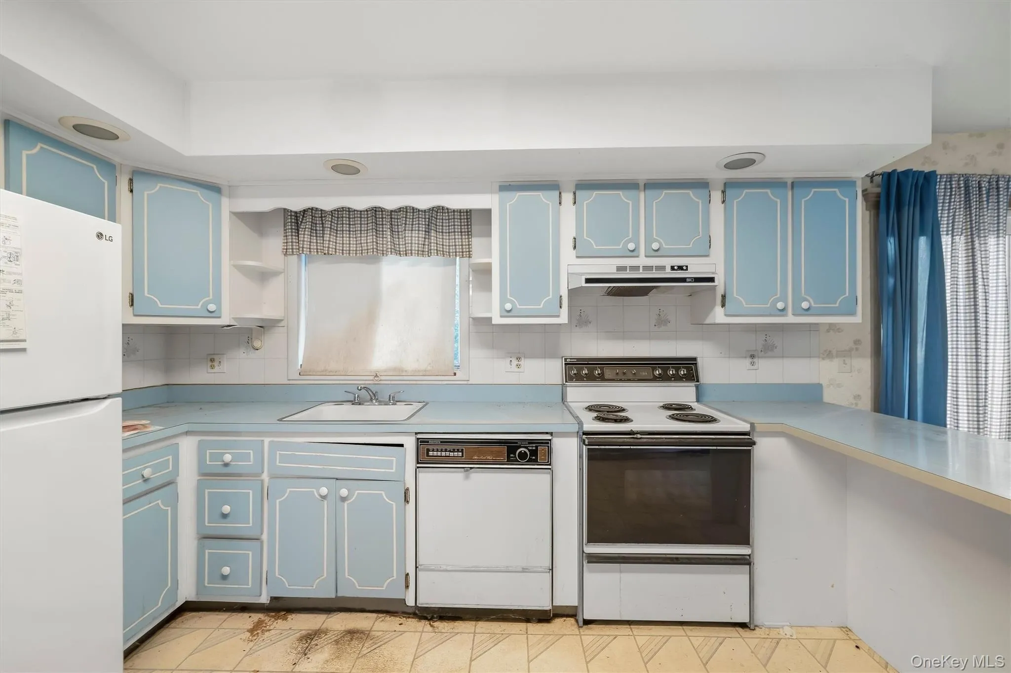 54 Clancy Avenue, New Windsor, NY, 3 Bedrooms Bedrooms, 9 Rooms Rooms,1 BathroomBathrooms,Residential,For Rent,Clancy,0,1049039 54 Clancy Avenue, New Windsor, NY, 3 Bedrooms Bedrooms, 9 Rooms Rooms,1 BathroomBathrooms,Residential,For Rent,Clancy,0,1049039