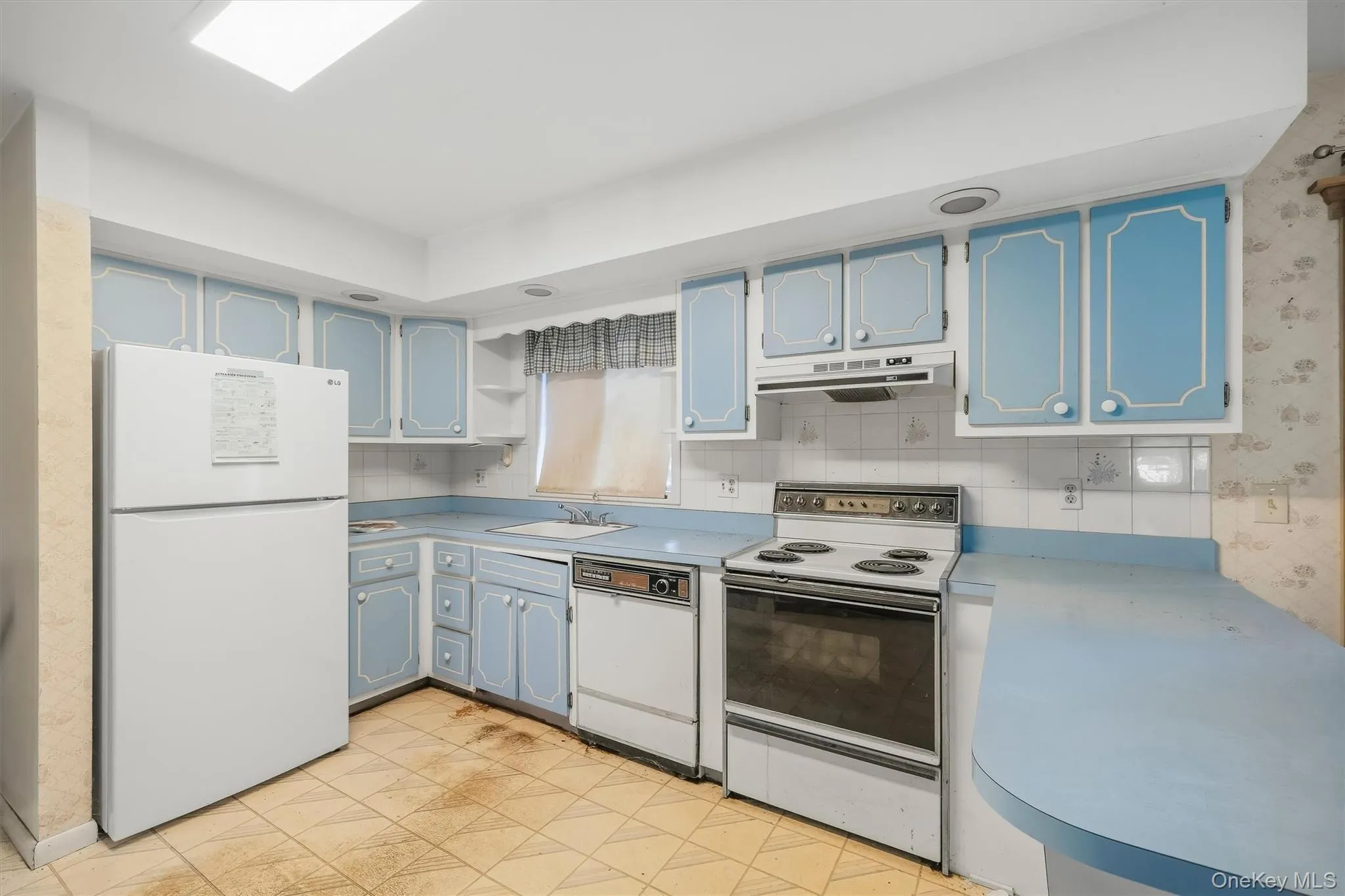 54 Clancy Avenue, New Windsor, NY, 3 Bedrooms Bedrooms, 9 Rooms Rooms,1 BathroomBathrooms,Residential,For Rent,Clancy,0,1049039 54 Clancy Avenue, New Windsor, NY, 3 Bedrooms Bedrooms, 9 Rooms Rooms,1 BathroomBathrooms,Residential,For Rent,Clancy,0,1049039