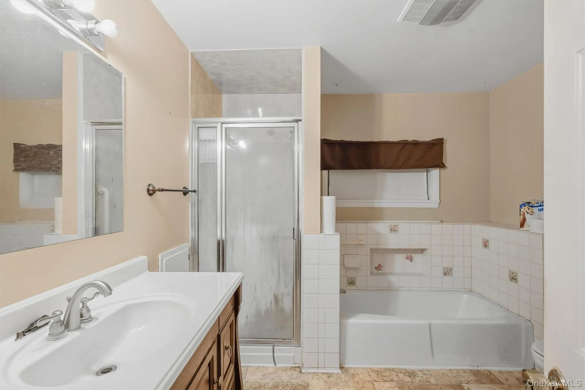54 Clancy Avenue, New Windsor, NY, 3 Bedrooms Bedrooms, 9 Rooms Rooms,1 BathroomBathrooms,Residential,For Rent,Clancy,0,1049039 54 Clancy Avenue, New Windsor, NY, 3 Bedrooms Bedrooms, 9 Rooms Rooms,1 BathroomBathrooms,Residential,For Rent,Clancy,0,1049039