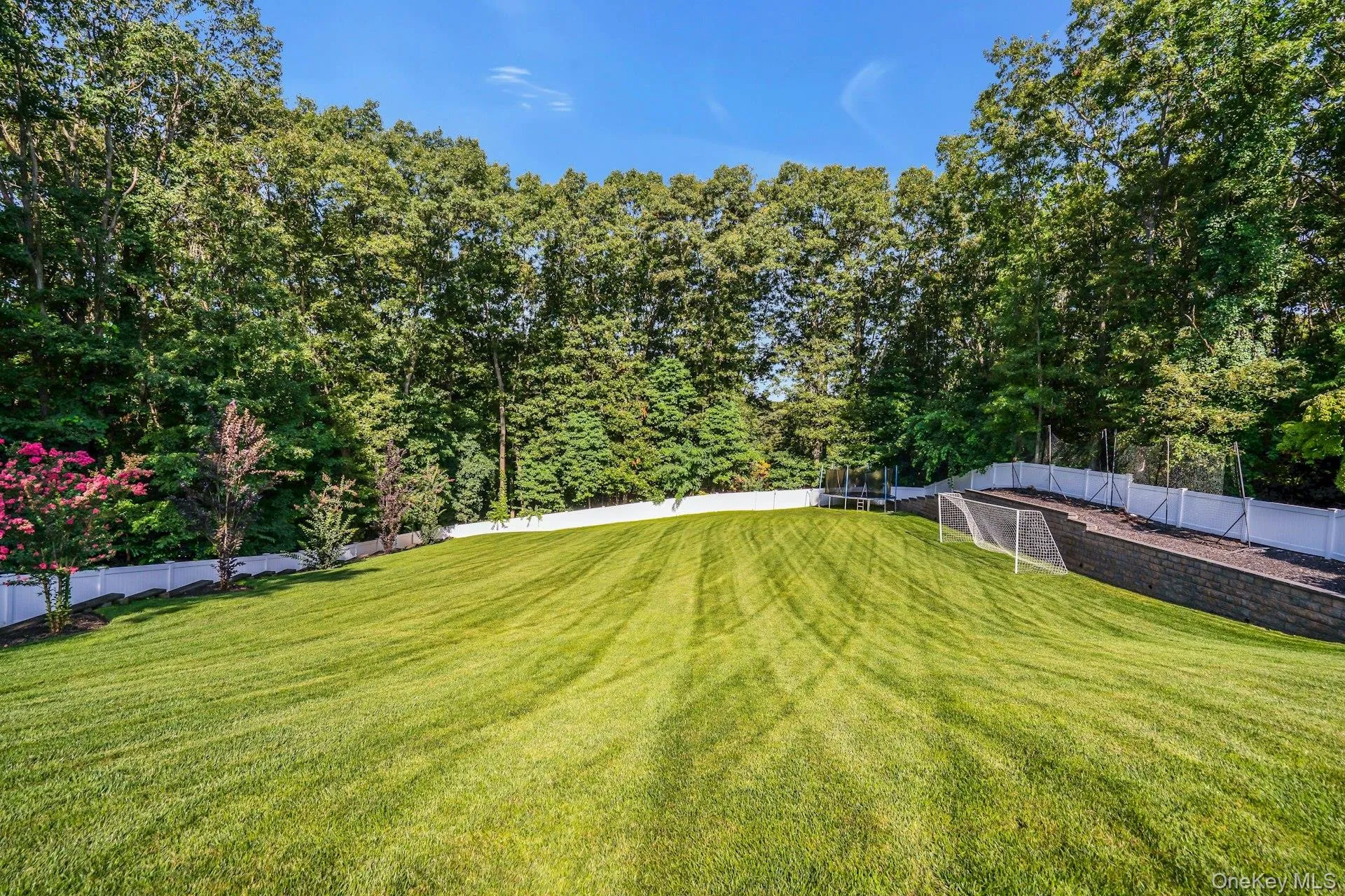 7 Stonehurst Lane, Huntington, NY, 4 Bedrooms Bedrooms, 8 Rooms Rooms,3 BathroomsBathrooms,Residential,For Rent,Stonehurst,0,1049041 7 Stonehurst Lane, Huntington, NY, 4 Bedrooms Bedrooms, 8 Rooms Rooms,3 BathroomsBathrooms,Residential,For Rent,Stonehurst,0,1049041
