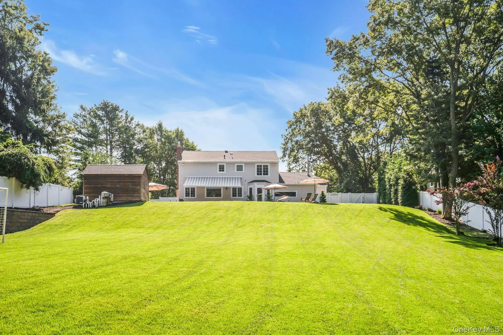 7 Stonehurst Lane, Huntington, NY, 4 Bedrooms Bedrooms, 8 Rooms Rooms,3 BathroomsBathrooms,Residential,For Rent,Stonehurst,0,1049041 7 Stonehurst Lane, Huntington, NY, 4 Bedrooms Bedrooms, 8 Rooms Rooms,3 BathroomsBathrooms,Residential,For Rent,Stonehurst,0,1049041