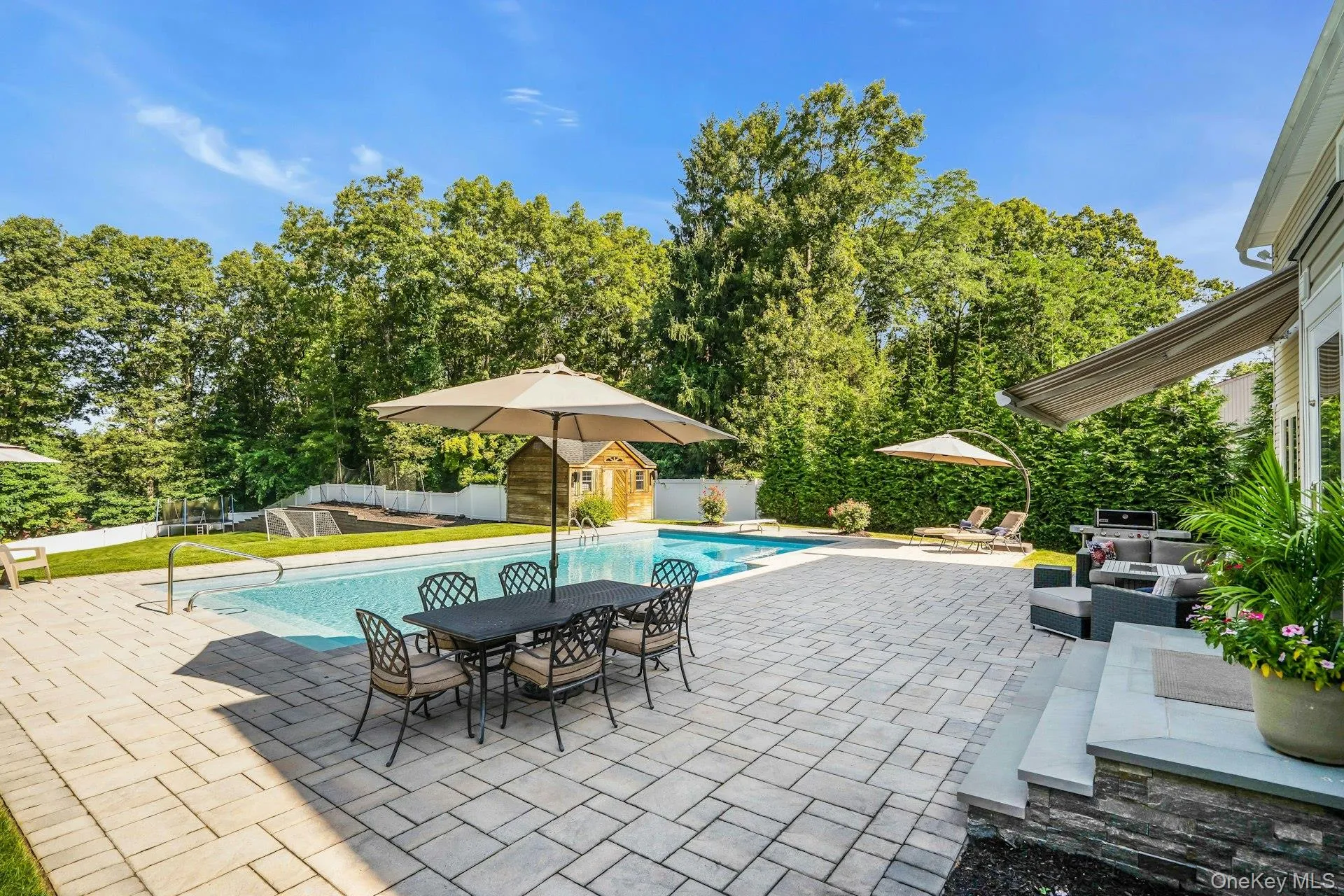 7 Stonehurst Lane, Huntington, NY, 4 Bedrooms Bedrooms, 8 Rooms Rooms,3 BathroomsBathrooms,Residential,For Rent,Stonehurst,0,1049041 7 Stonehurst Lane, Huntington, NY, 4 Bedrooms Bedrooms, 8 Rooms Rooms,3 BathroomsBathrooms,Residential,For Rent,Stonehurst,0,1049041