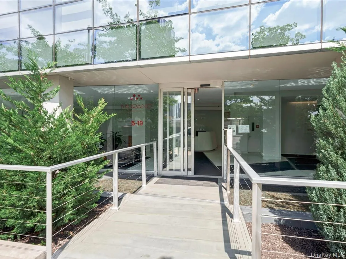 519 Borden Avenue, New York, NY, 1 Bedroom Bedrooms, 4 Rooms Rooms,1 BathroomBathrooms,Residential,For Rent,Borden,0,1049054 519 Borden Avenue, New York, NY, 1 Bedroom Bedrooms, 4 Rooms Rooms,1 BathroomBathrooms,Residential,For Rent,Borden,0,1049054