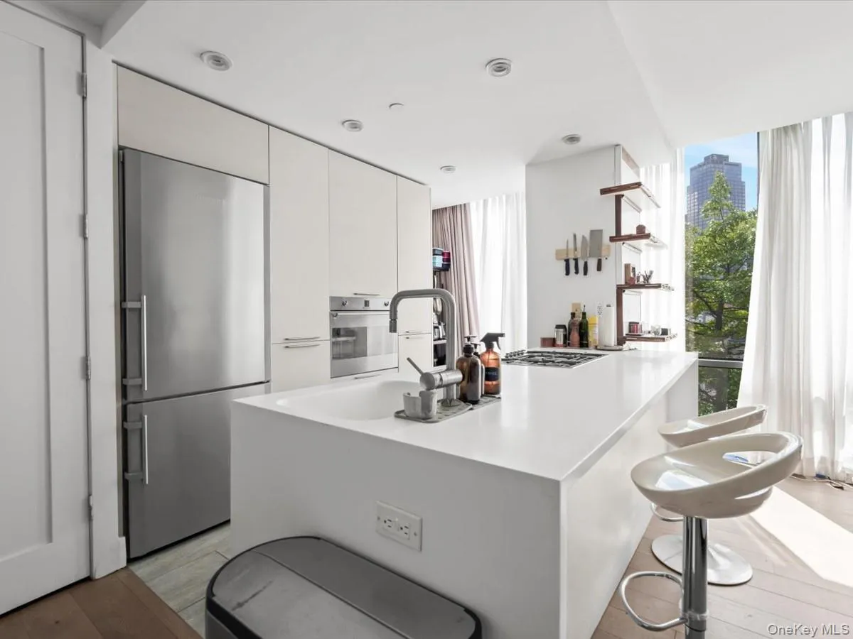 519 Borden Avenue, New York, NY, 1 Bedroom Bedrooms, 4 Rooms Rooms,1 BathroomBathrooms,Residential,For Rent,Borden,0,1049054 519 Borden Avenue, New York, NY, 1 Bedroom Bedrooms, 4 Rooms Rooms,1 BathroomBathrooms,Residential,For Rent,Borden,0,1049054