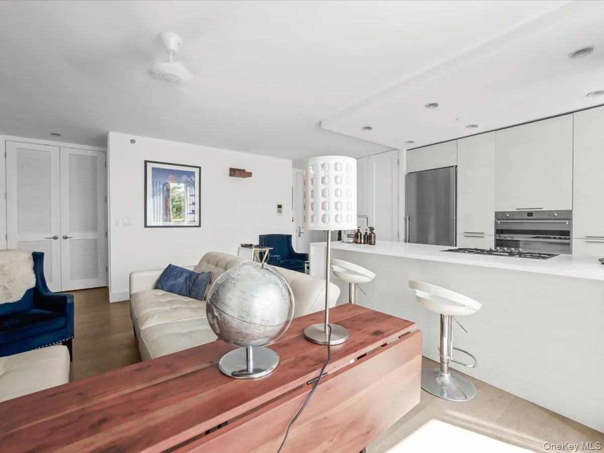 519 Borden Avenue, New York, NY, 1 Bedroom Bedrooms, 4 Rooms Rooms,1 BathroomBathrooms,Residential,For Rent,Borden,0,1049054 519 Borden Avenue, New York, NY, 1 Bedroom Bedrooms, 4 Rooms Rooms,1 BathroomBathrooms,Residential,For Rent,Borden,0,1049054