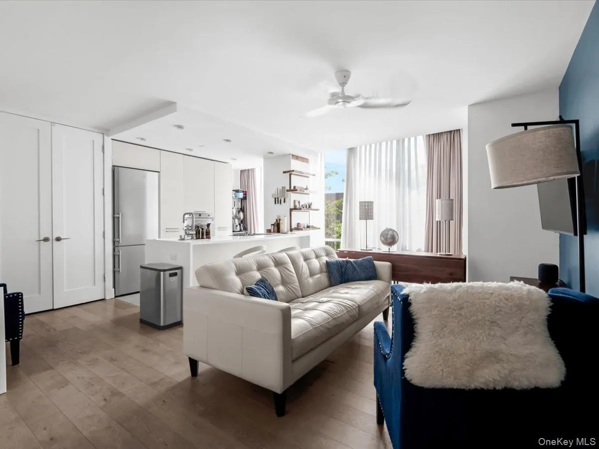 519 Borden Avenue, New York, NY, 1 Bedroom Bedrooms, 4 Rooms Rooms,1 BathroomBathrooms,Residential,For Rent,Borden,0,1049054 519 Borden Avenue, New York, NY, 1 Bedroom Bedrooms, 4 Rooms Rooms,1 BathroomBathrooms,Residential,For Rent,Borden,0,1049054