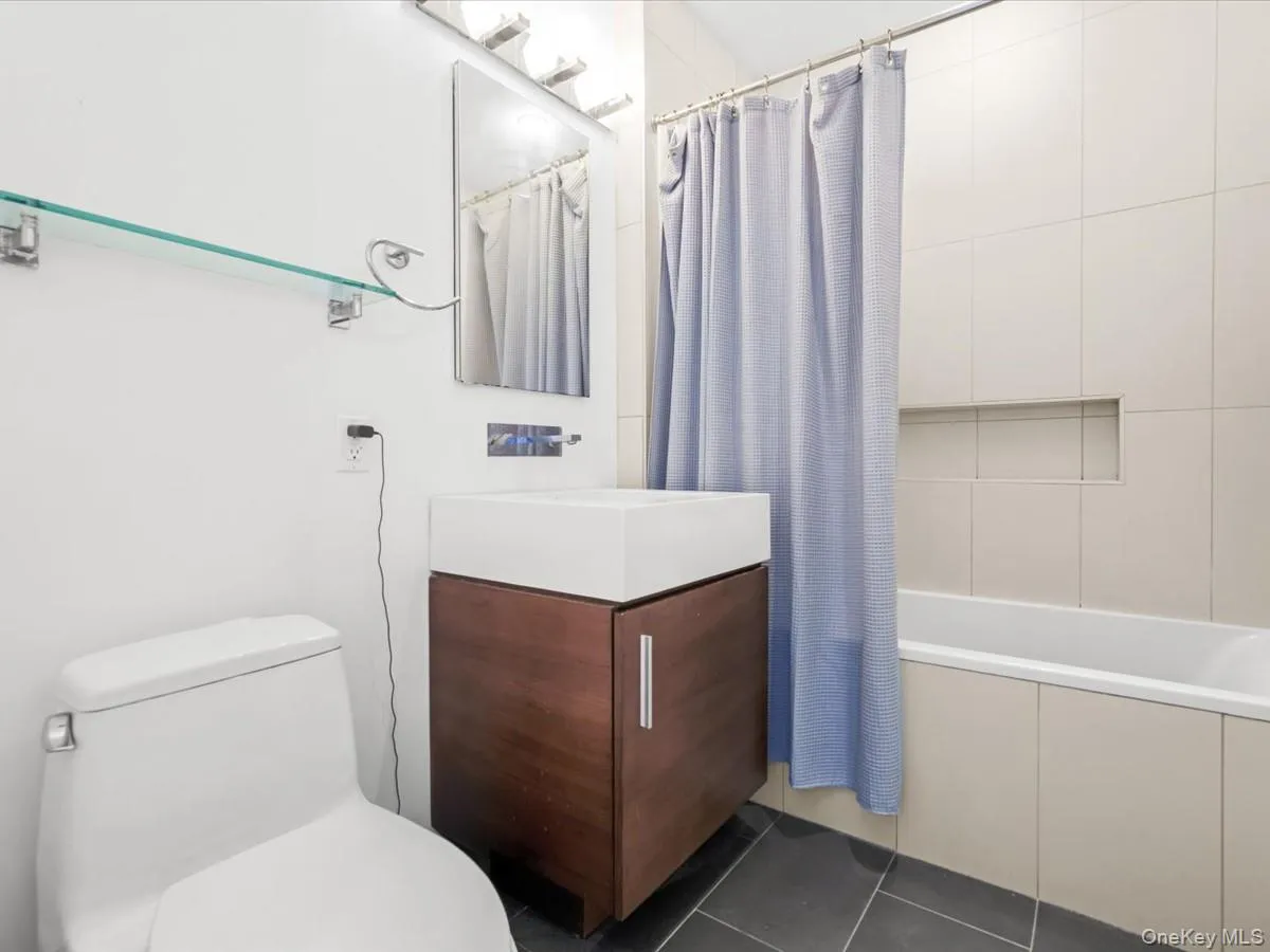 519 Borden Avenue, New York, NY, 1 Bedroom Bedrooms, 4 Rooms Rooms,1 BathroomBathrooms,Residential,For Rent,Borden,0,1049054 519 Borden Avenue, New York, NY, 1 Bedroom Bedrooms, 4 Rooms Rooms,1 BathroomBathrooms,Residential,For Rent,Borden,0,1049054