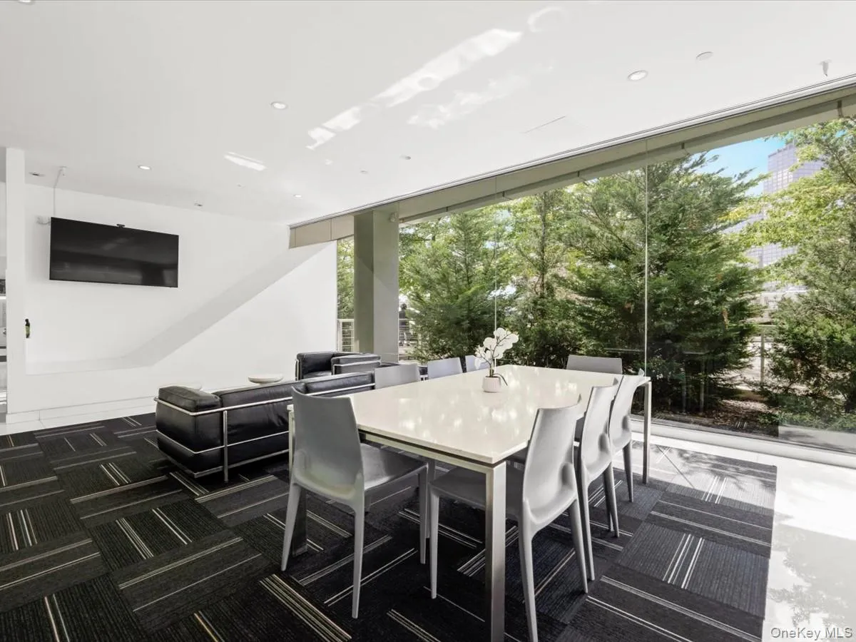 519 Borden Avenue, New York, NY, 1 Bedroom Bedrooms, 4 Rooms Rooms,1 BathroomBathrooms,Residential,For Rent,Borden,0,1049054 519 Borden Avenue, New York, NY, 1 Bedroom Bedrooms, 4 Rooms Rooms,1 BathroomBathrooms,Residential,For Rent,Borden,0,1049054