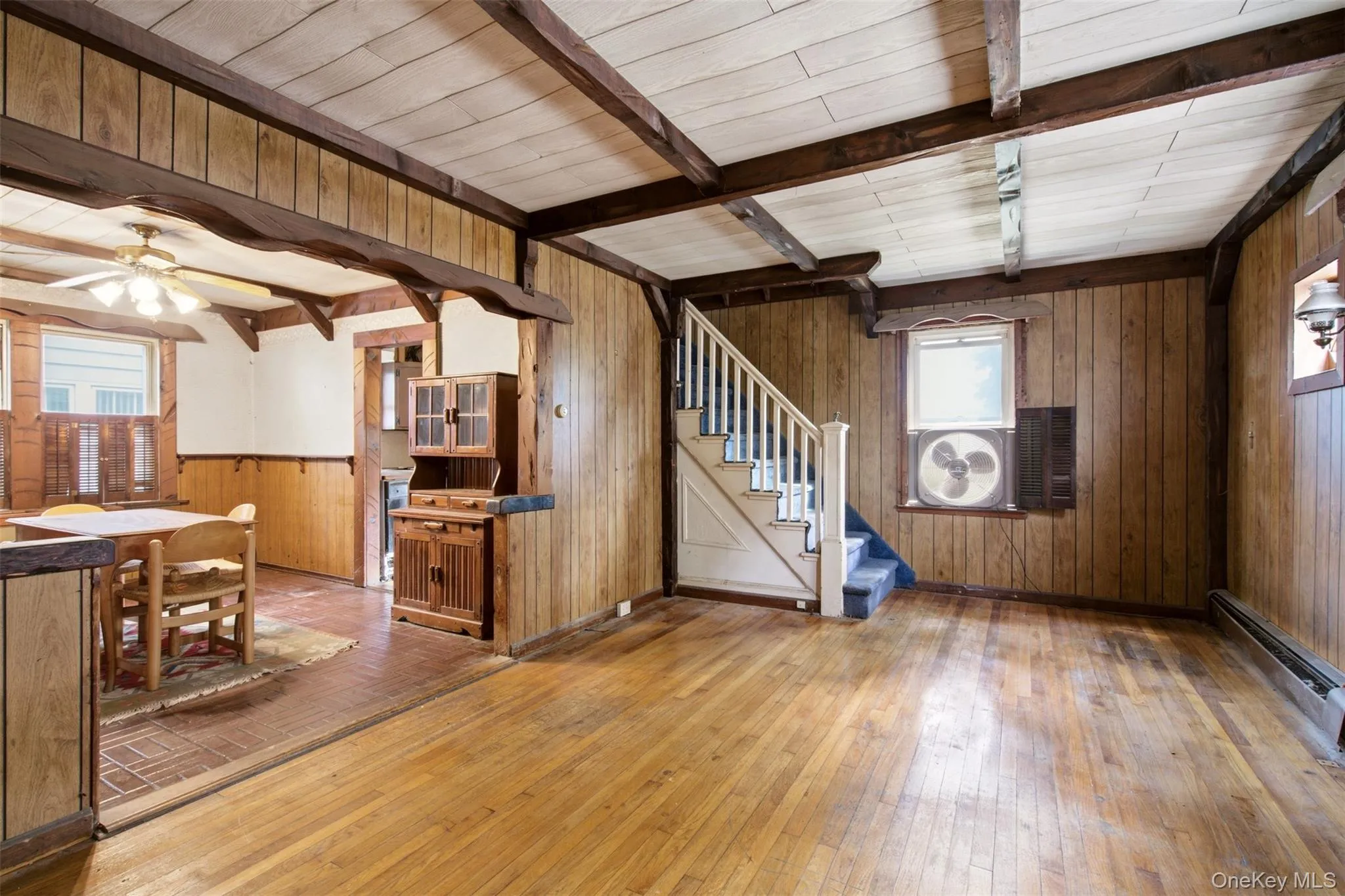 Living Room W/ Hardwood Floors Living Room W/ Hardwood Floors